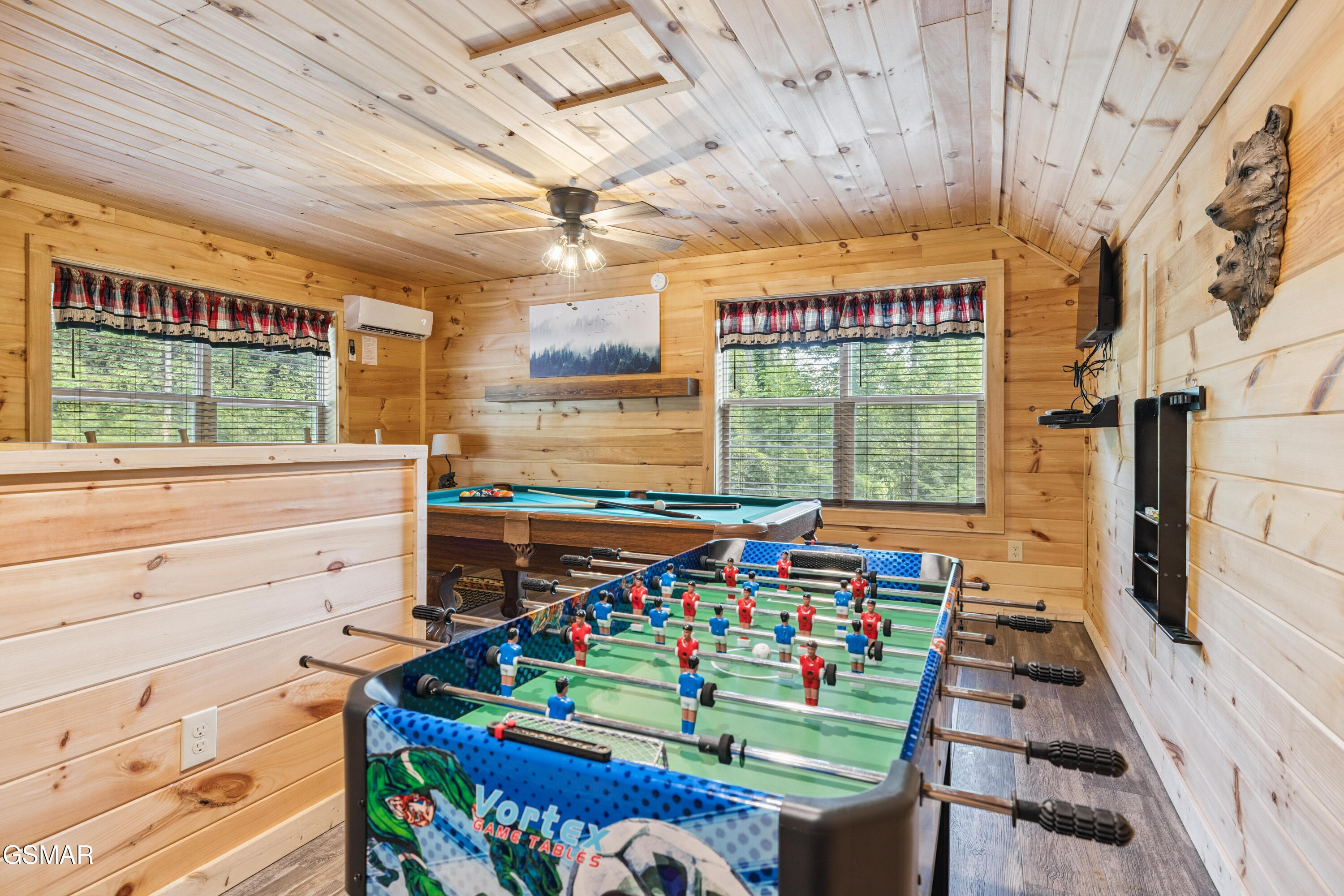 355 Wiley Oakley Drive Gatlinburg TN 37738