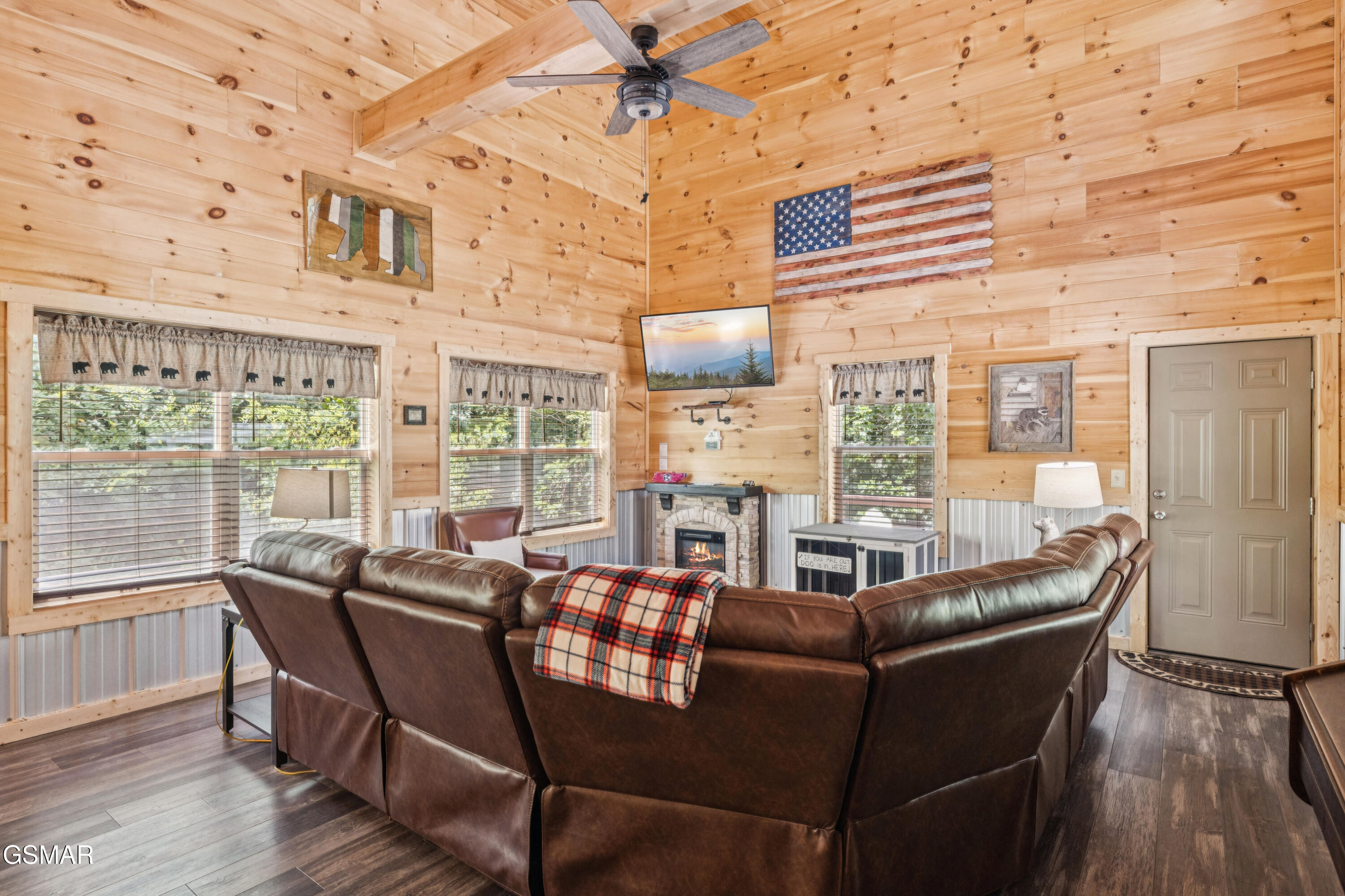 355 Wiley Oakley Drive Gatlinburg TN 37738