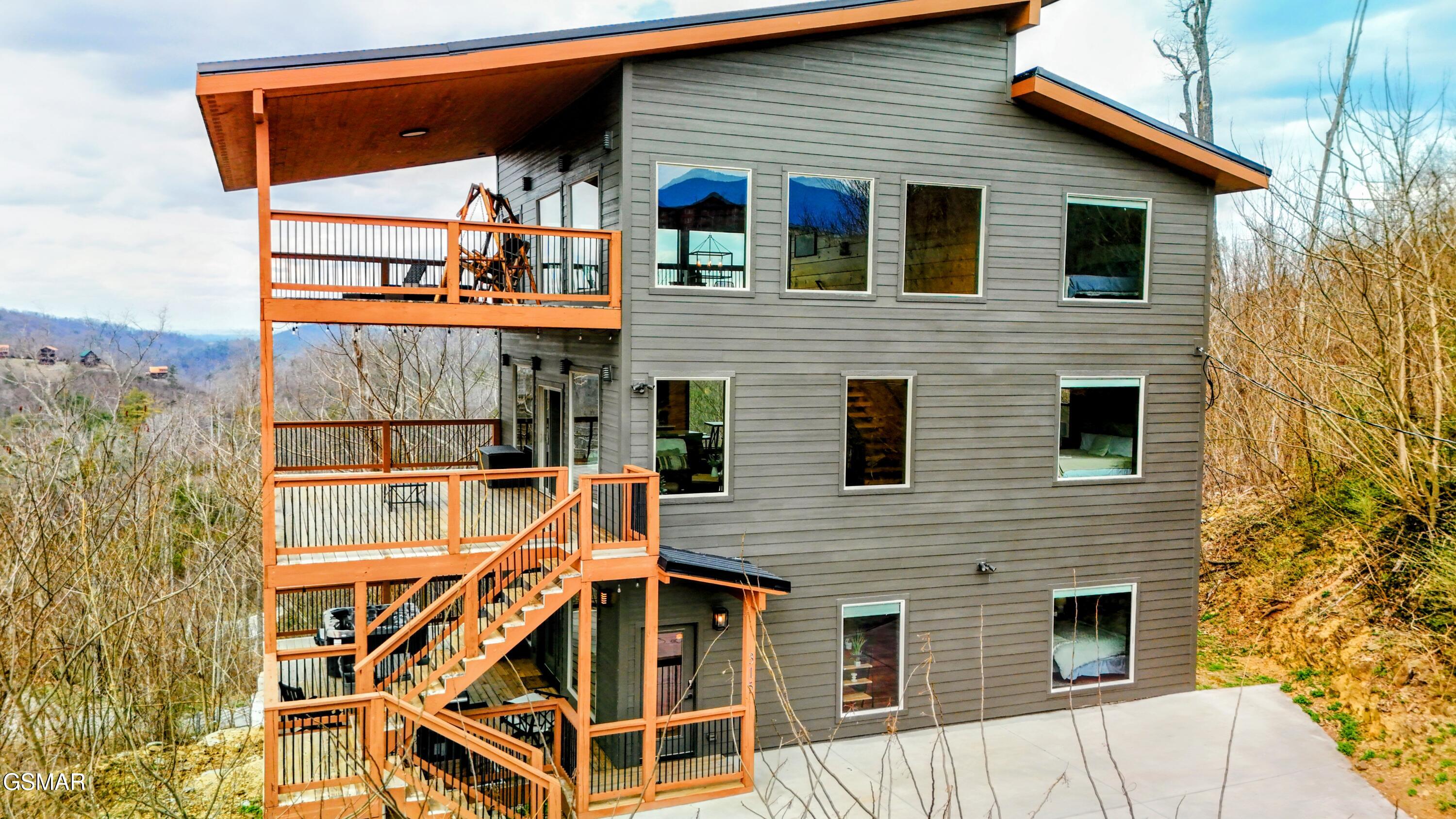 315 N Mountain Trail Gatlinburg TN 37738