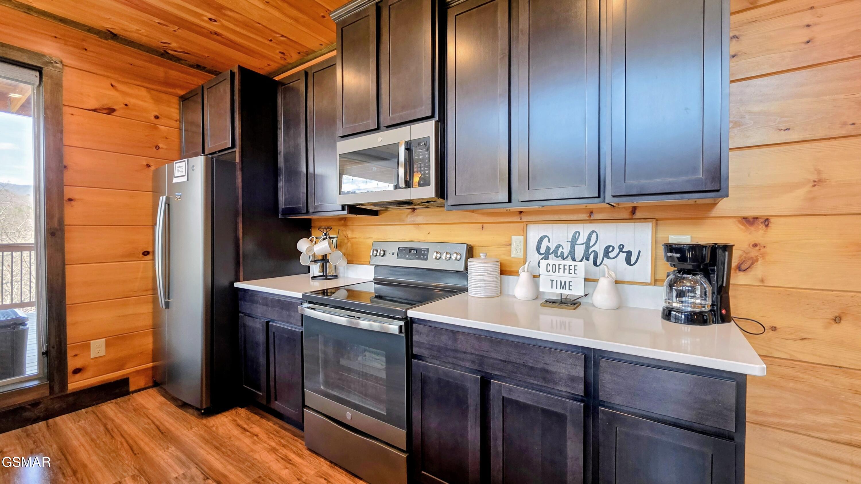 315 N Mountain Trail Gatlinburg TN 37738