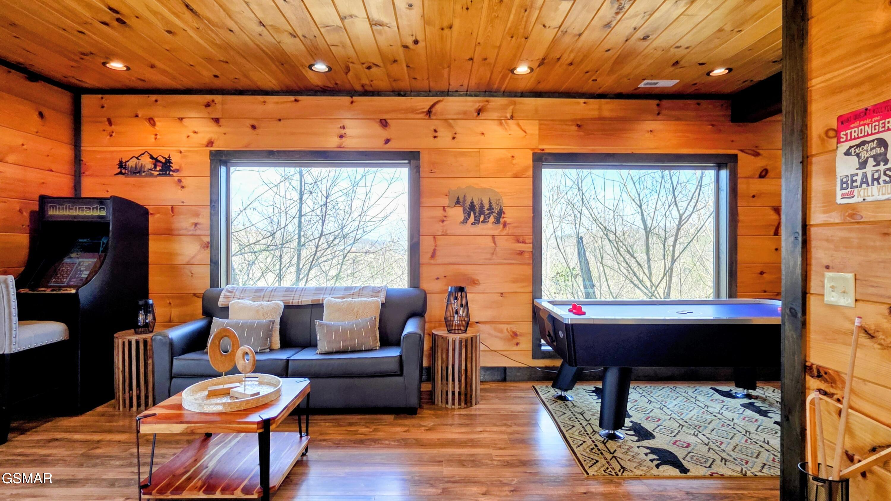 315 N Mountain Trail Gatlinburg TN 37738