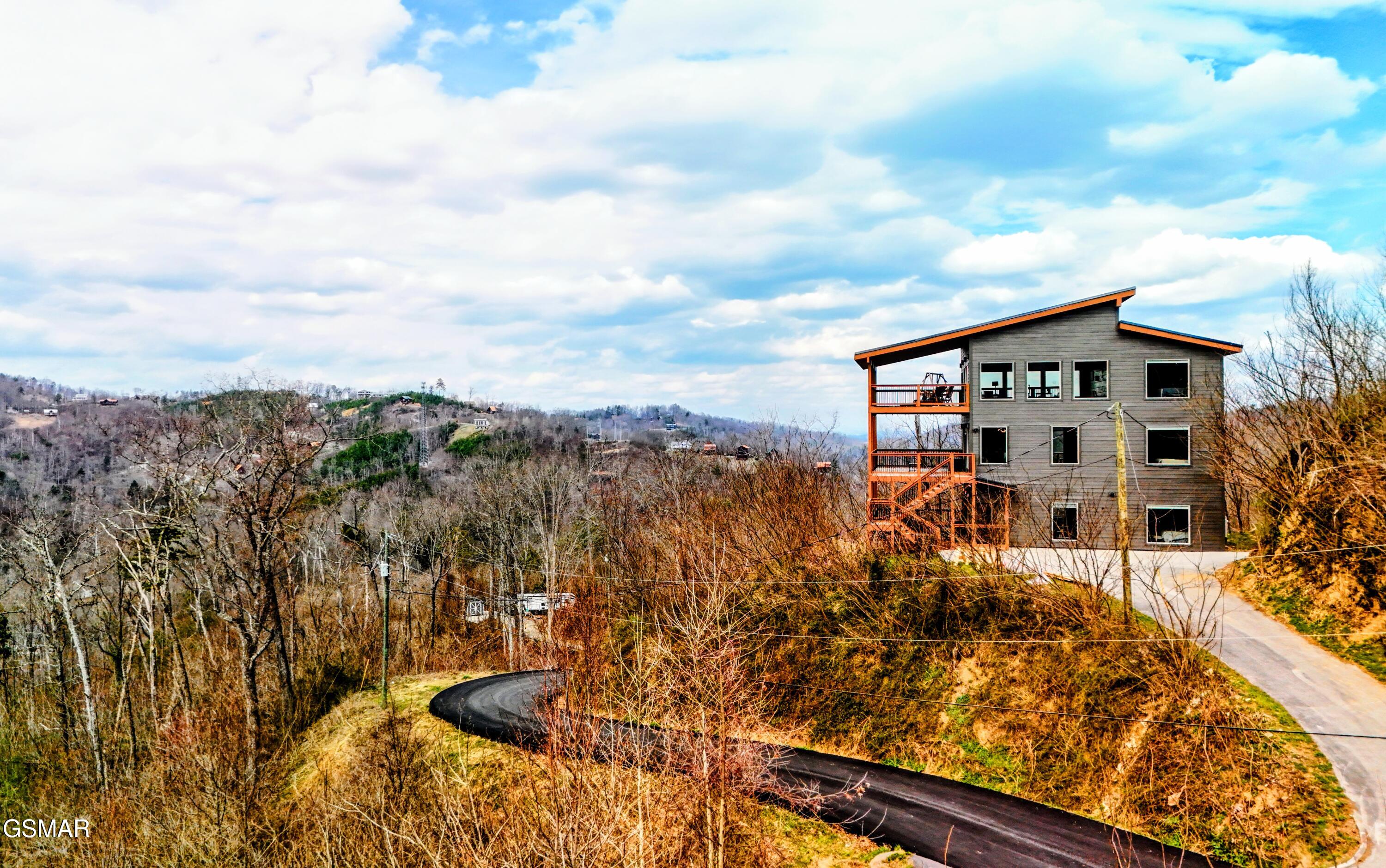 315 N Mountain Trail Gatlinburg TN 37738