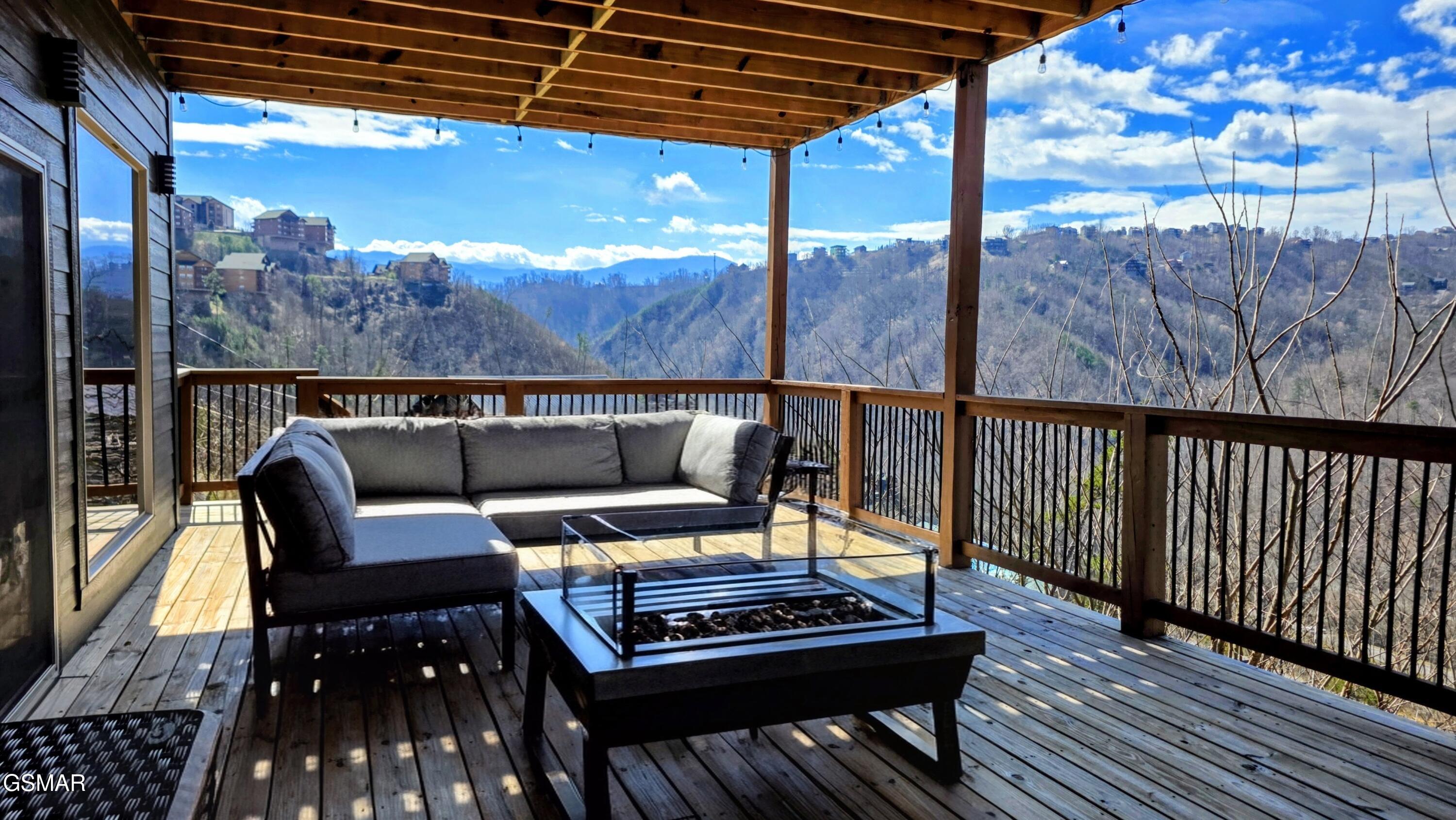 315 N Mountain Trail Gatlinburg TN 37738