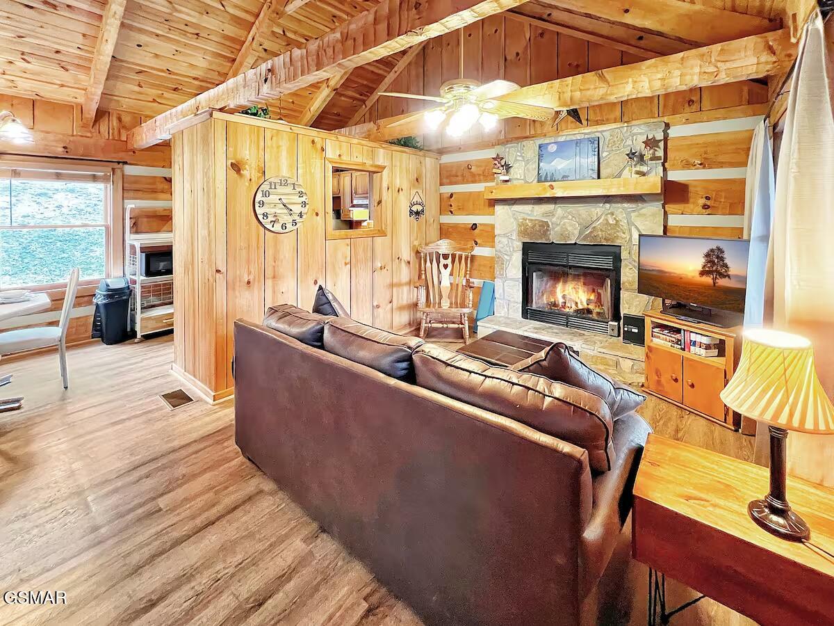 2330 Foxwell Way Sevierville TN 37876