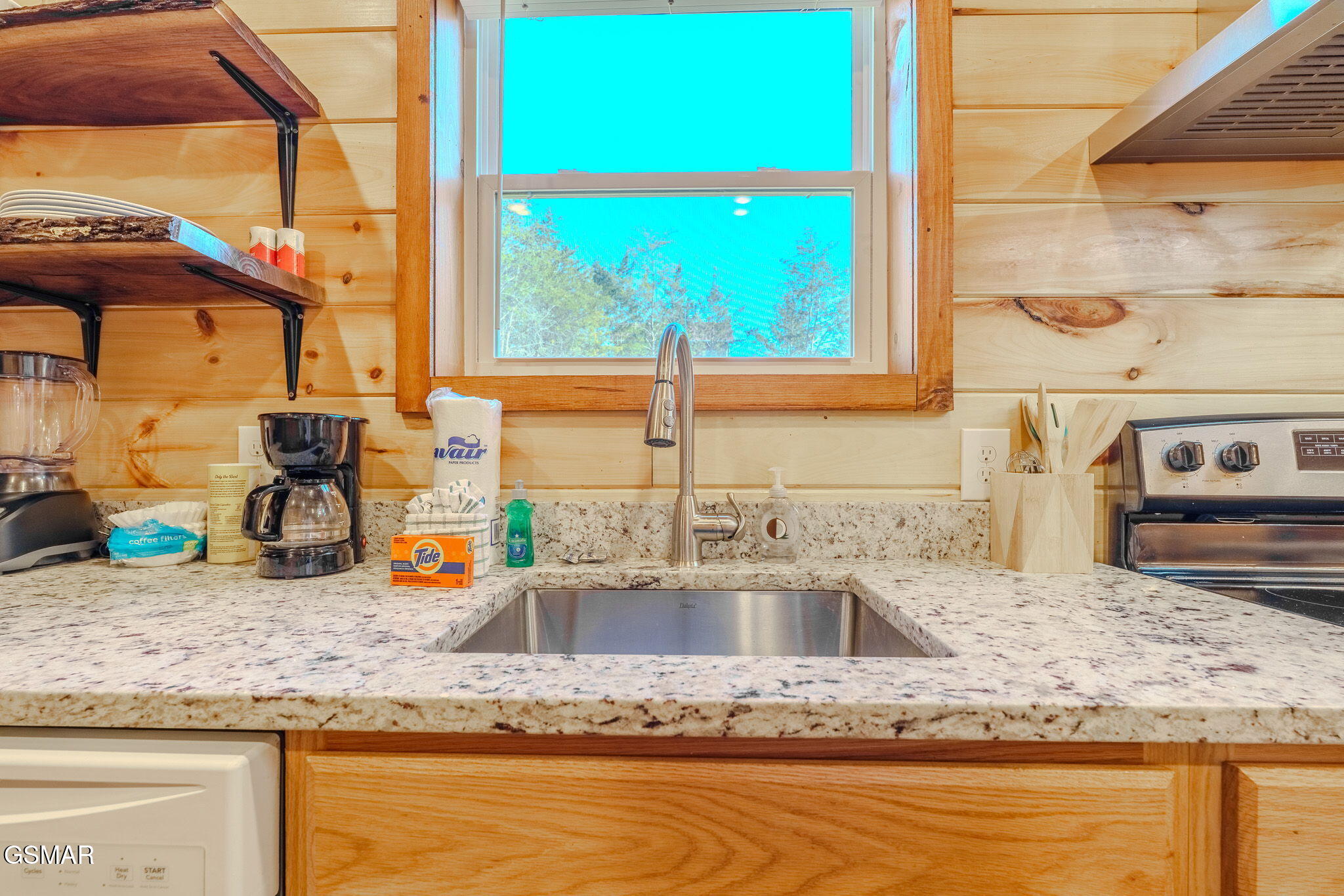 2540 White Timberlake Drive Sevierville TN 37876