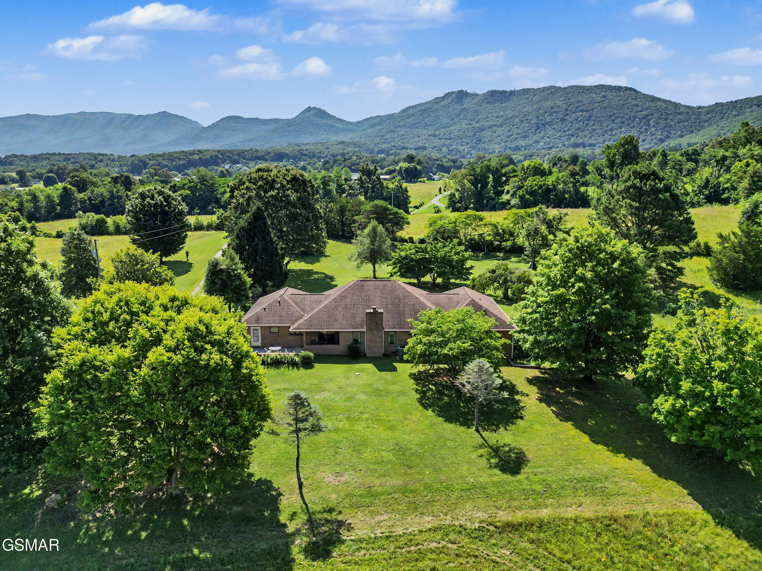 377 Thomas Loop Road Sevierville TN 37876