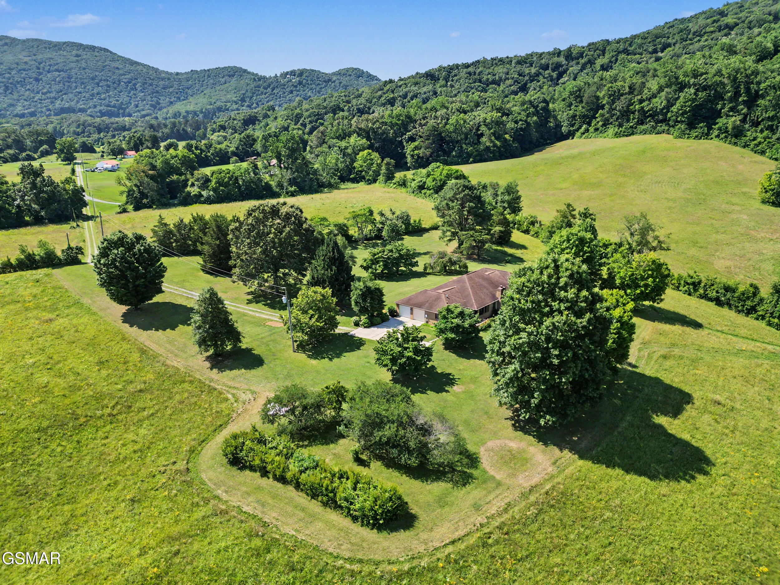 377 Thomas Loop Road Sevierville TN 37876