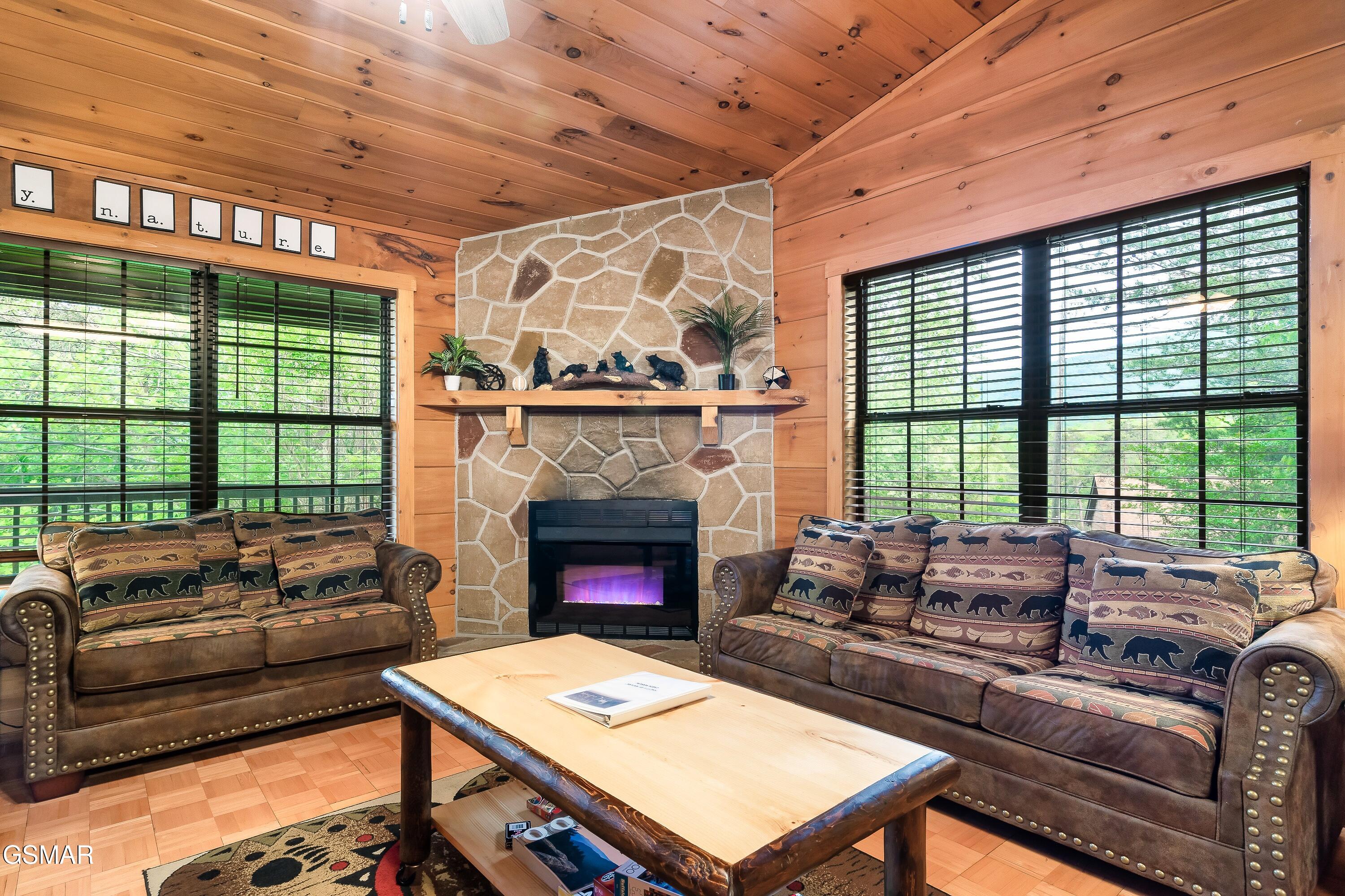 2619 Thad Trail Sevierville TN 37876