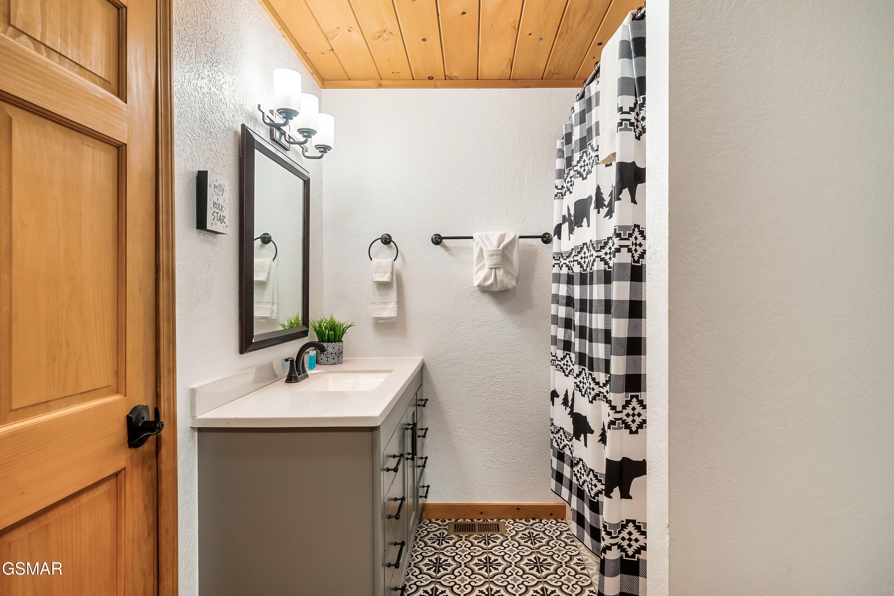 2619 Thad Trail Sevierville TN 37876