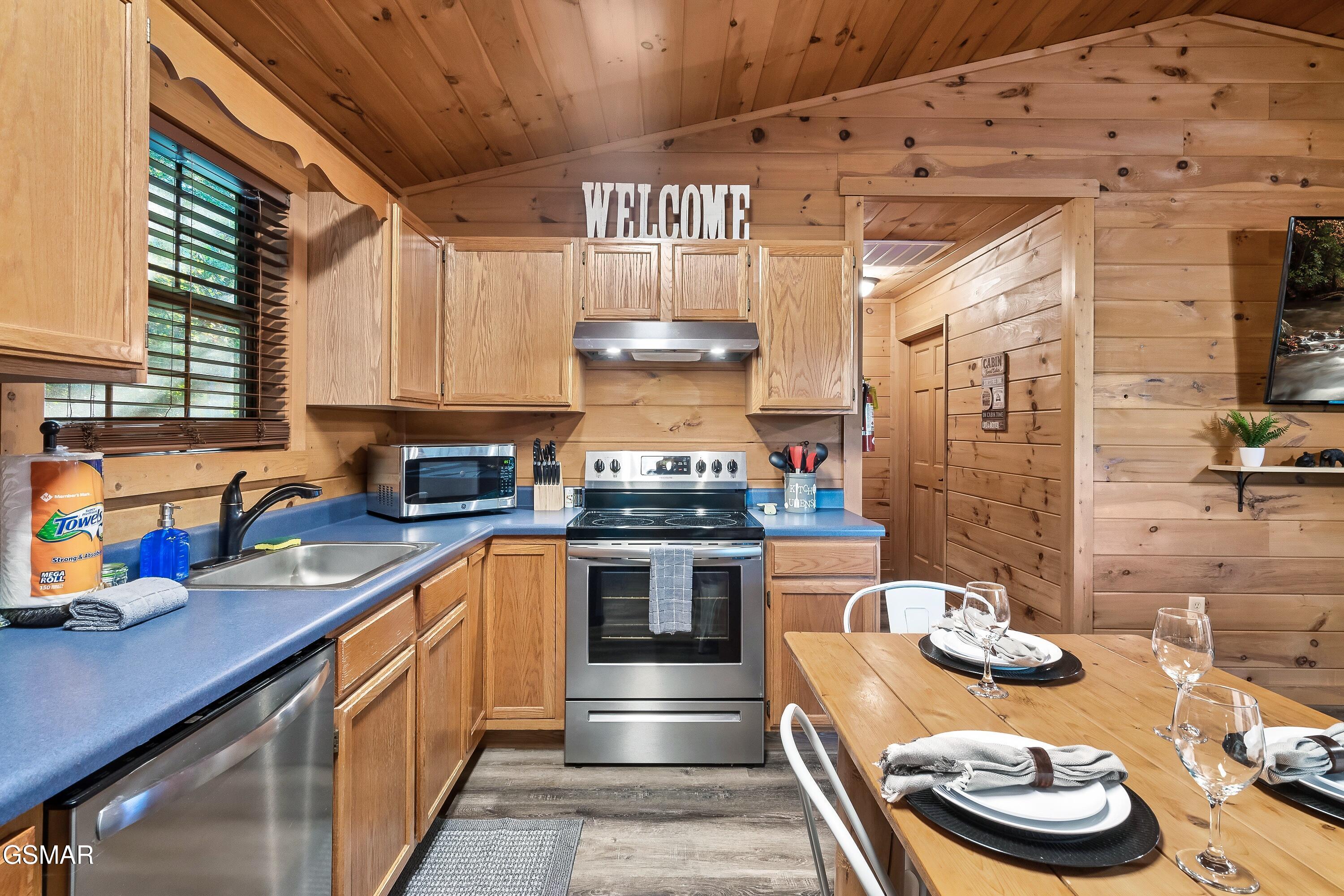 2619 Thad Trail Sevierville TN 37876