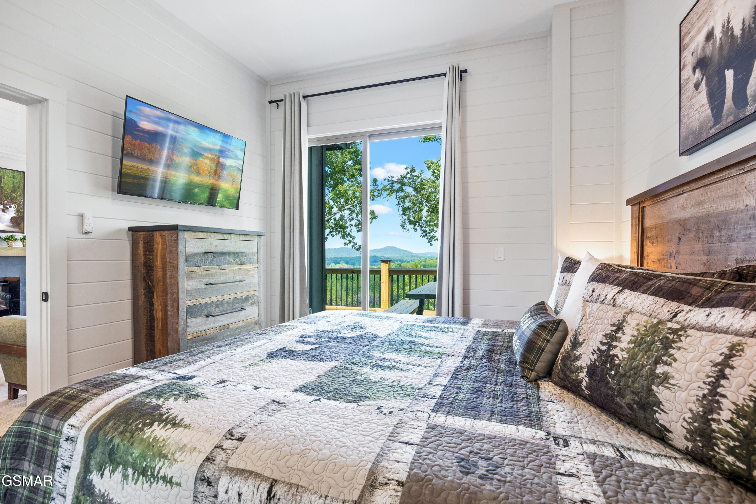 1337 Lake Haven Way Sevierville TN 37876