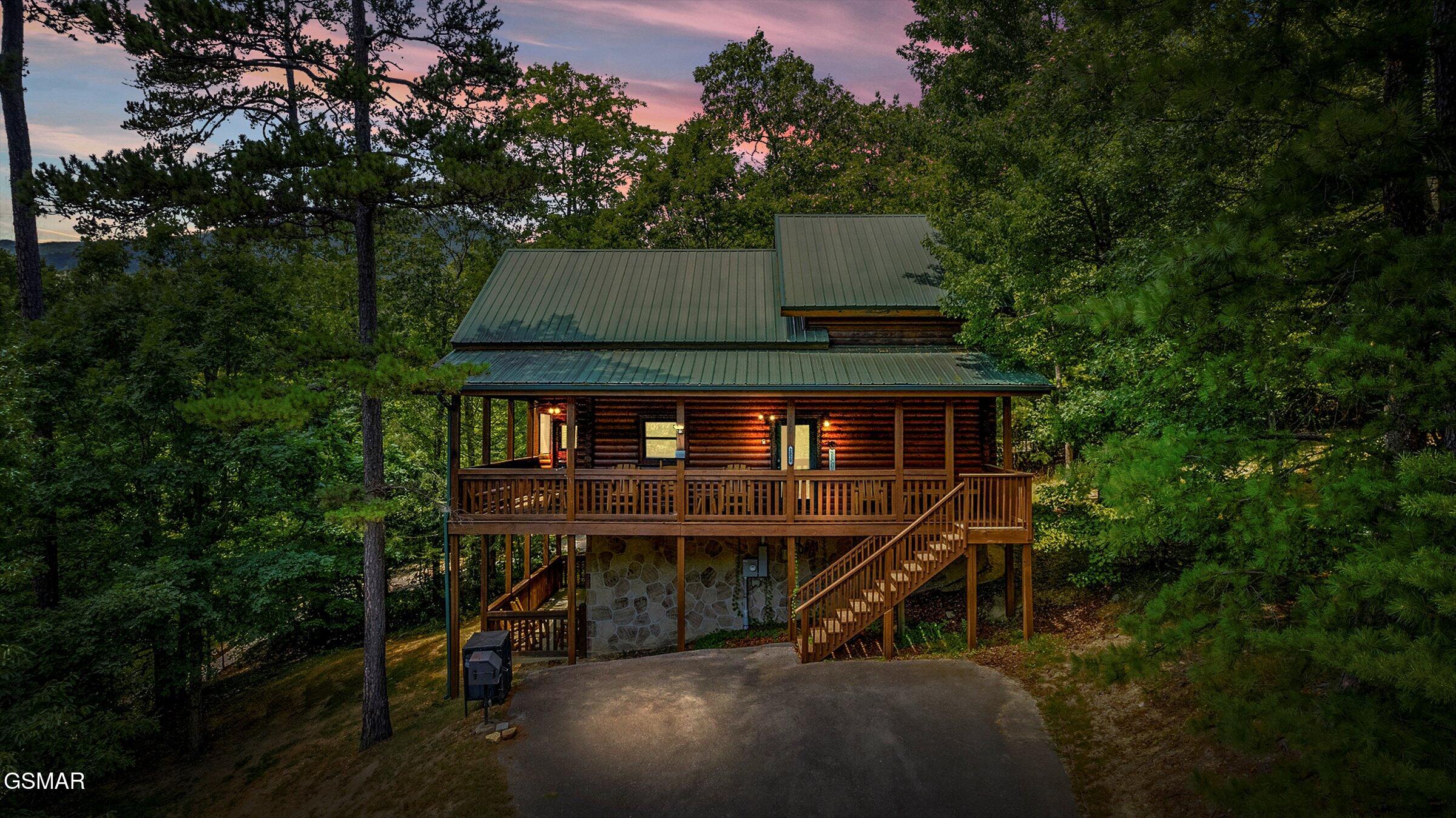 2828 Ridge Creek Circle Sevierville TN 37876