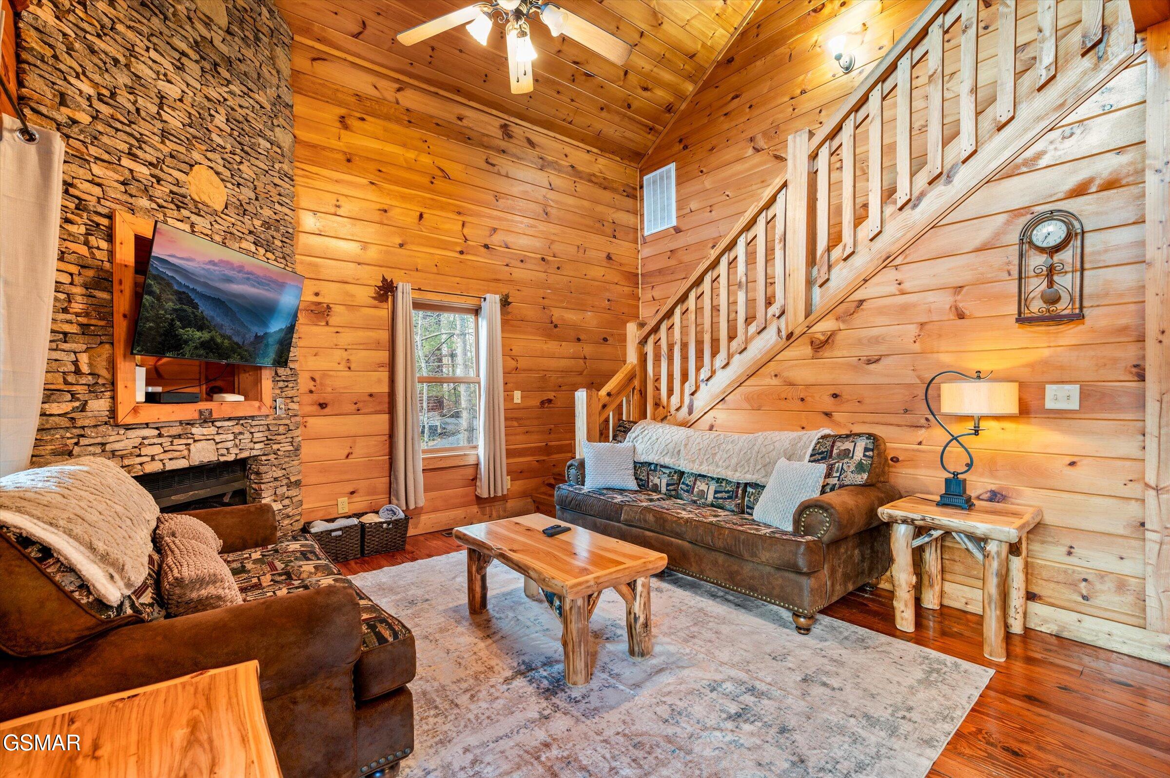 2828 Ridge Creek Circle Sevierville TN 37876
