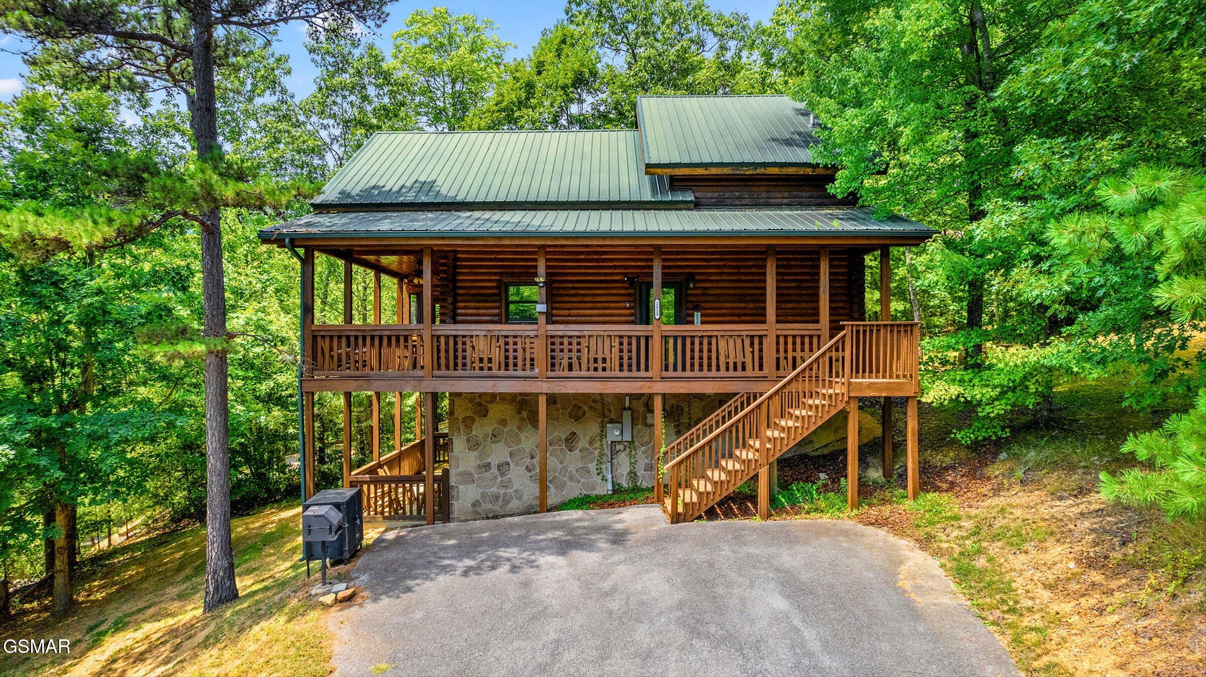 2828 Ridge Creek Circle Sevierville TN 37876