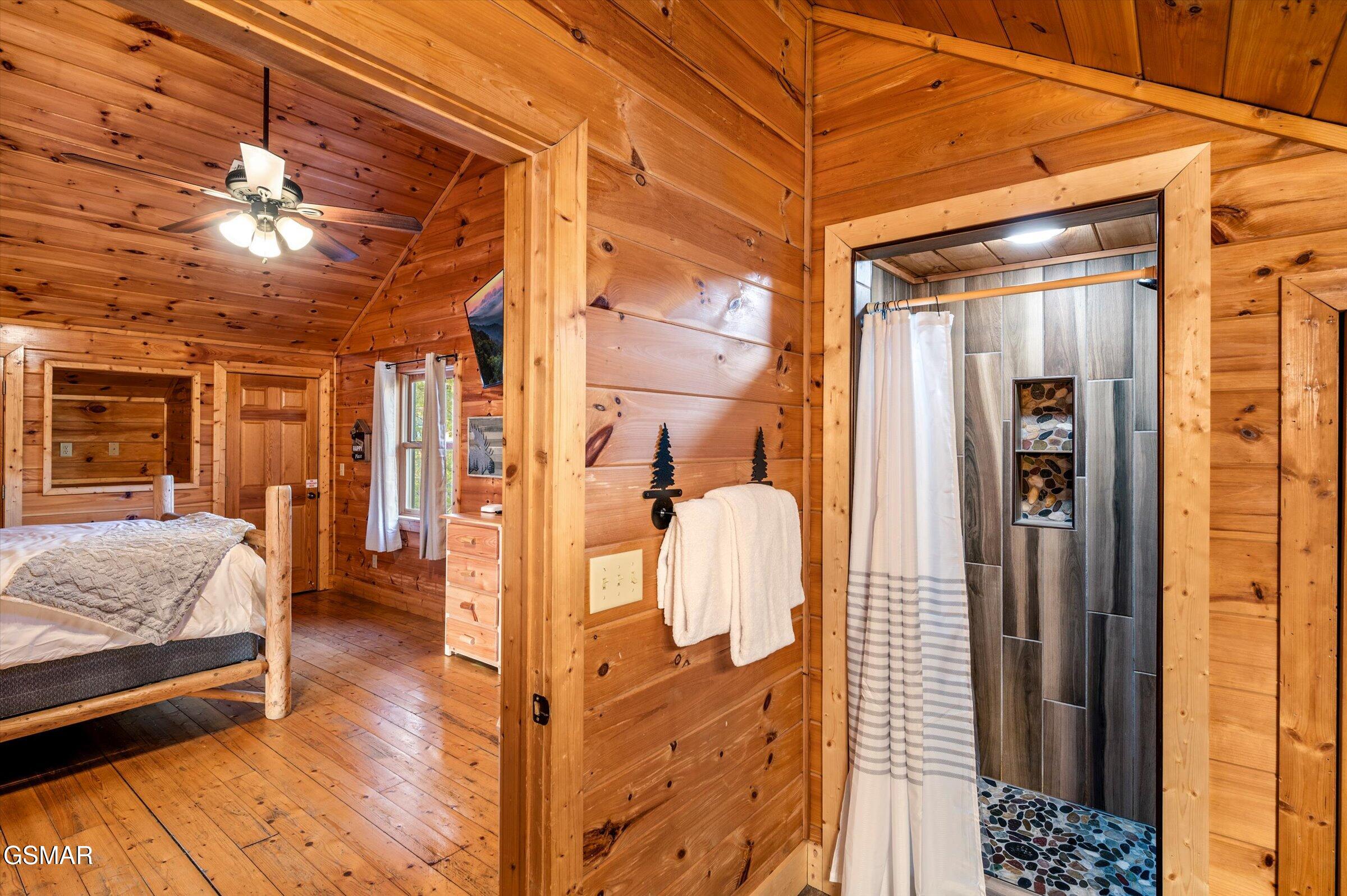 2828 Ridge Creek Circle Sevierville TN 37876