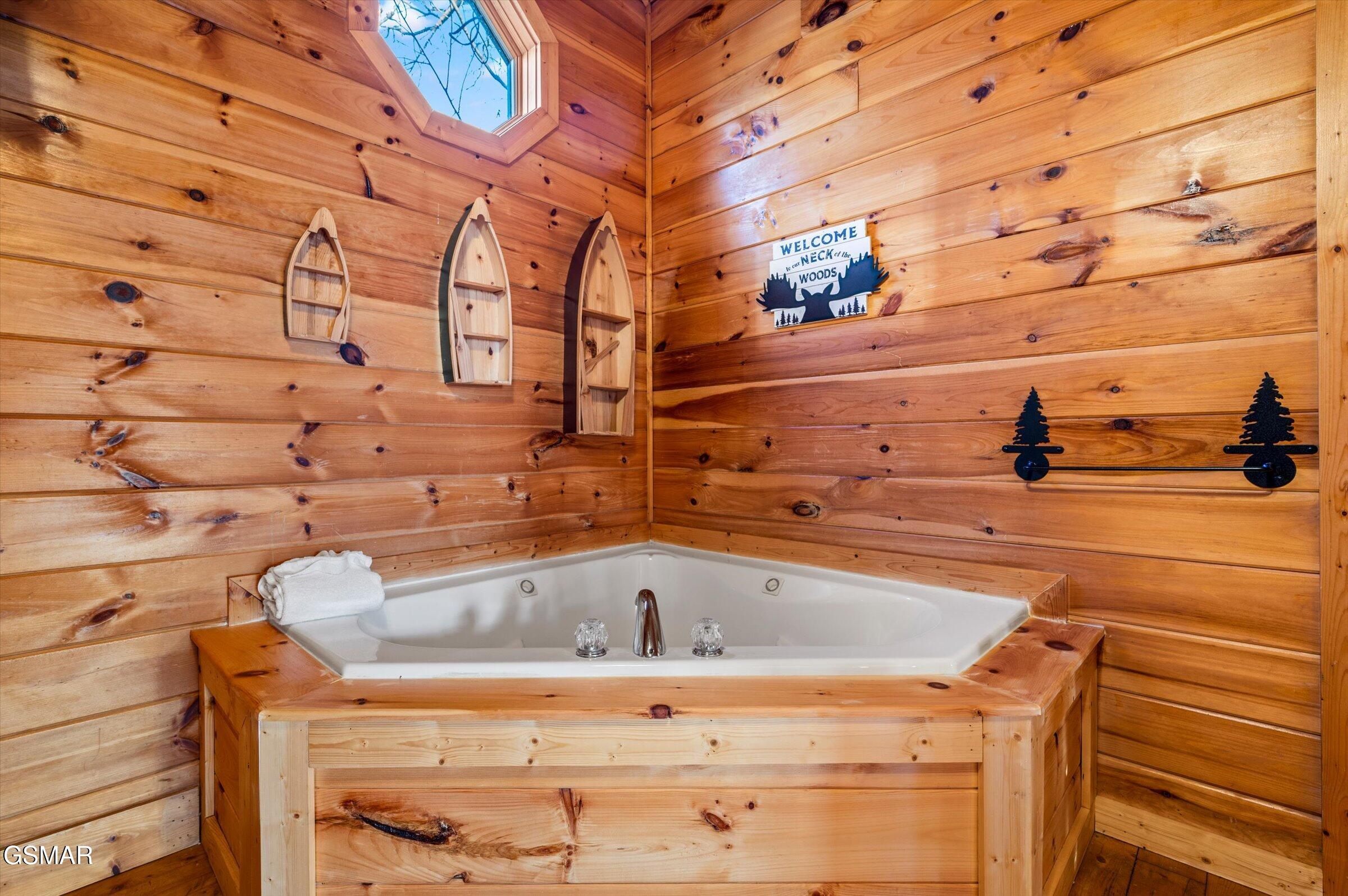 2828 Ridge Creek Circle Sevierville TN 37876