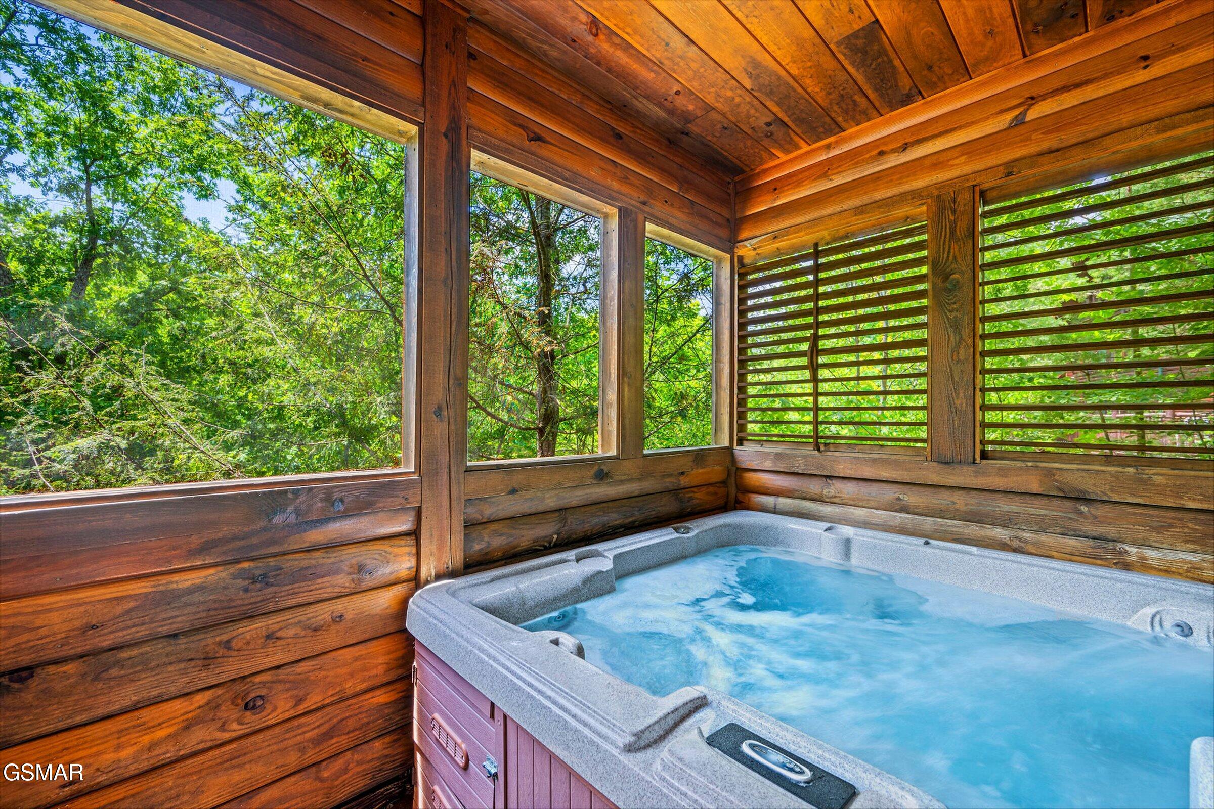 2828 Ridge Creek Circle Sevierville TN 37876