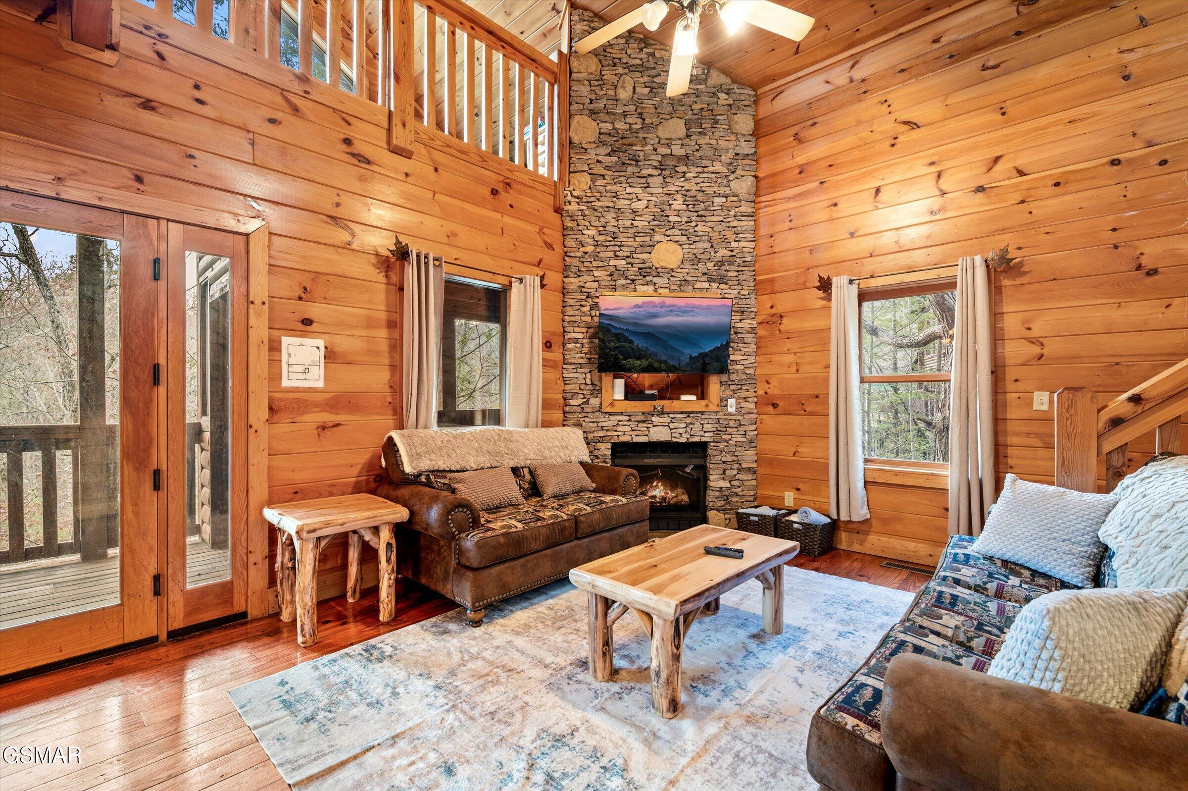 2828 Ridge Creek Circle Sevierville TN 37876