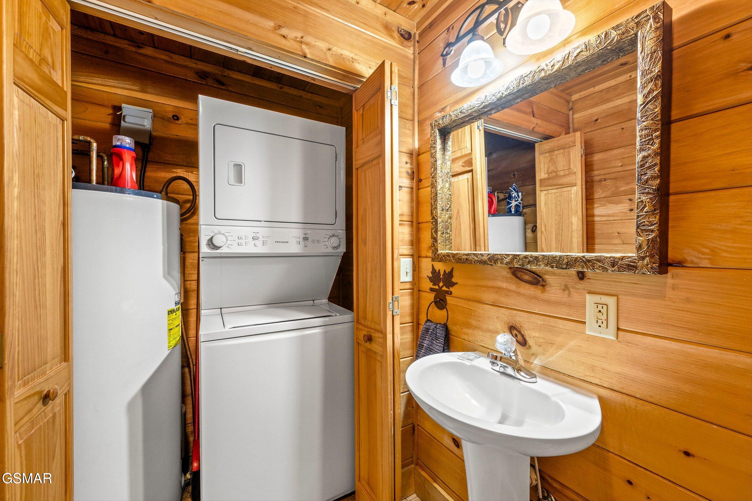 2828 Ridge Creek Circle Sevierville TN 37876