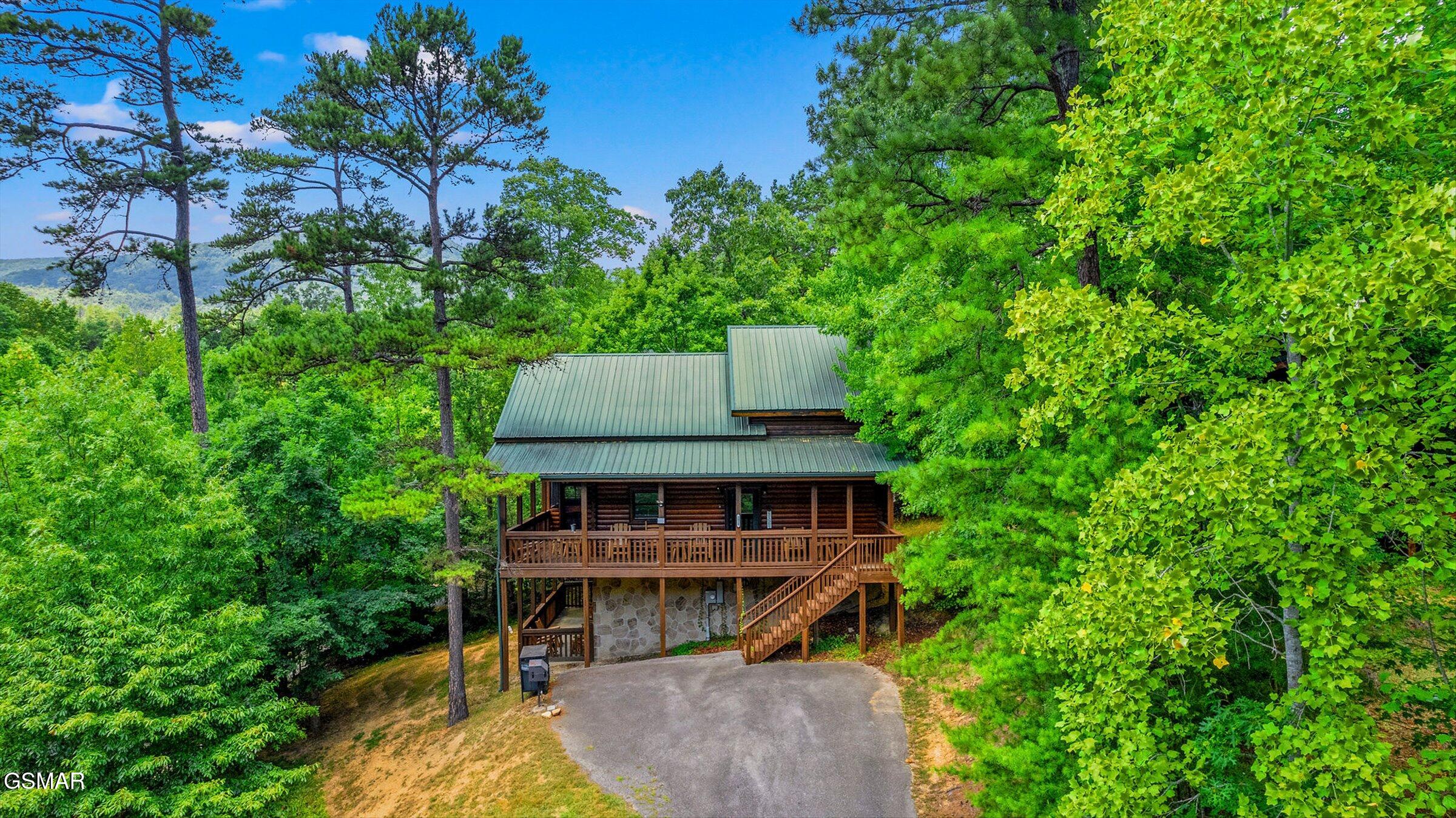 2828 Ridge Creek Circle Sevierville TN 37876
