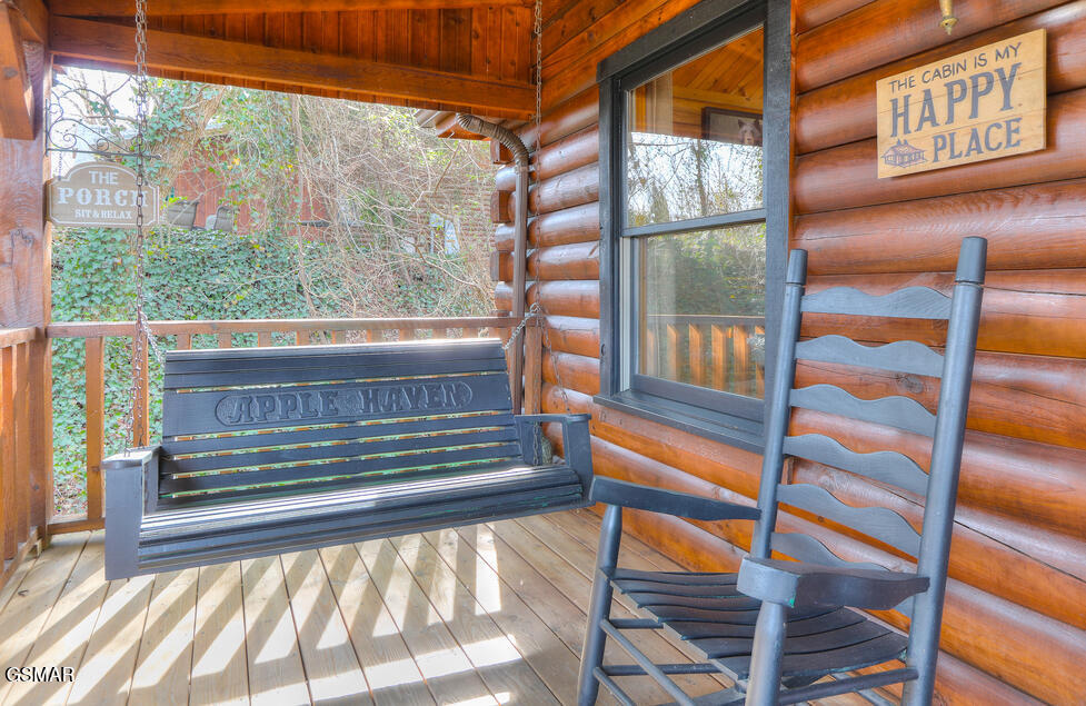 2040 Whispering Pines Way Sevierville TN 37876