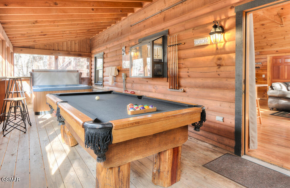 2040 Whispering Pines Way Sevierville TN 37876