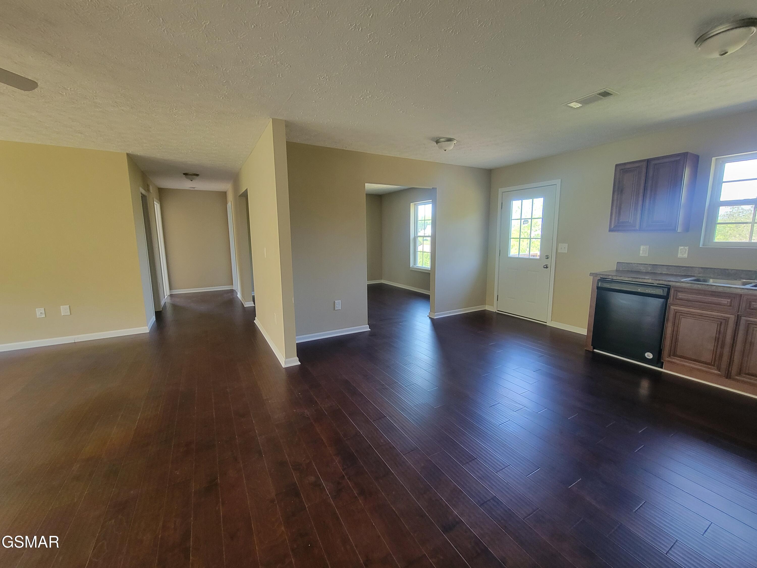 3236 Sandpiper Court Kodak TN 37764
