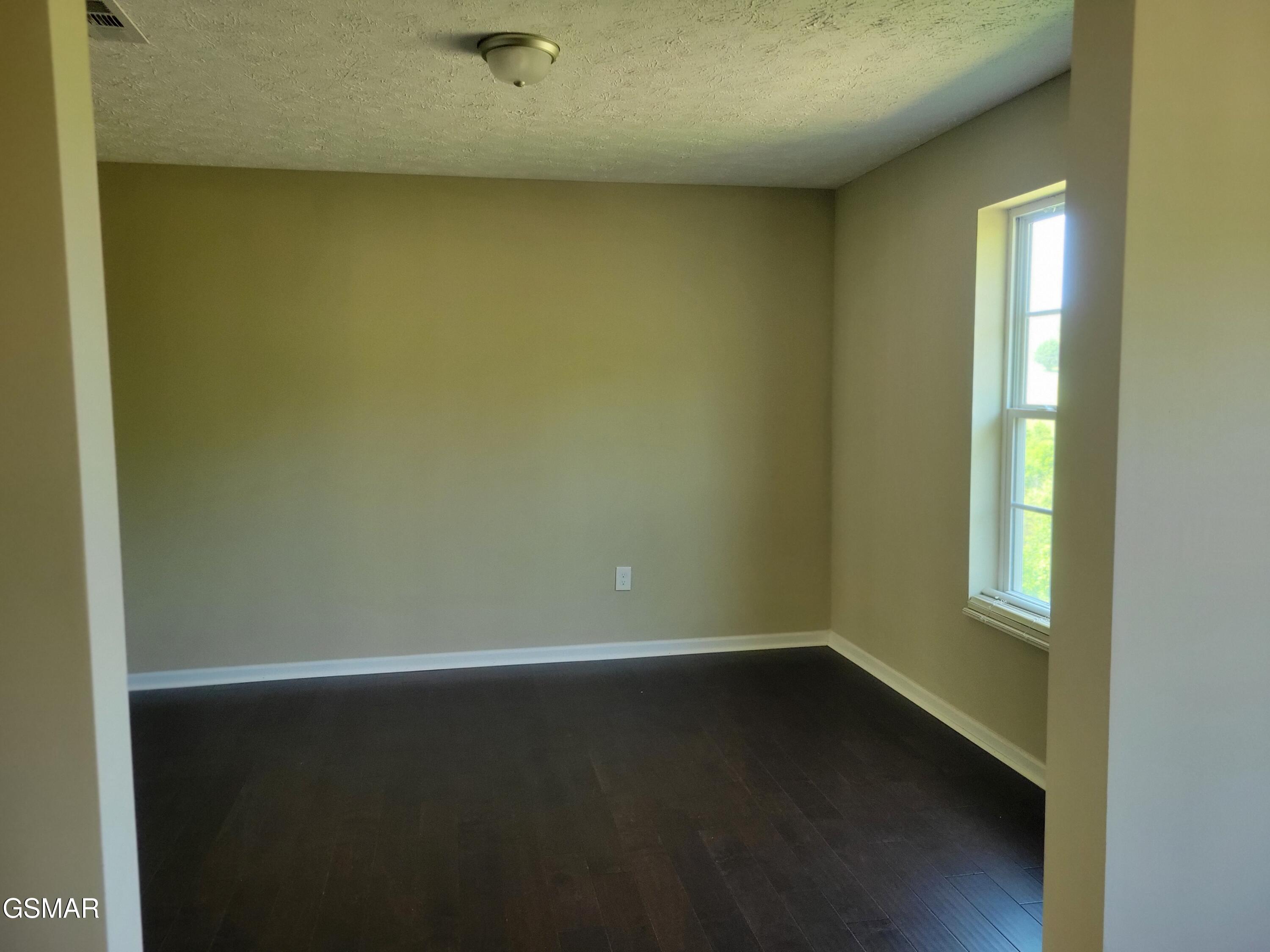 3236 Sandpiper Court Kodak TN 37764