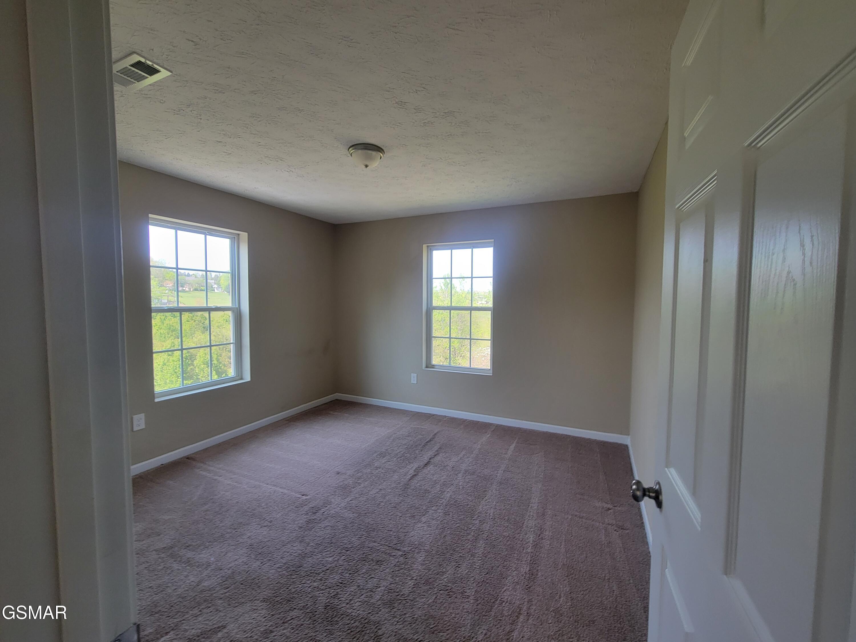 3236 Sandpiper Court Kodak TN 37764