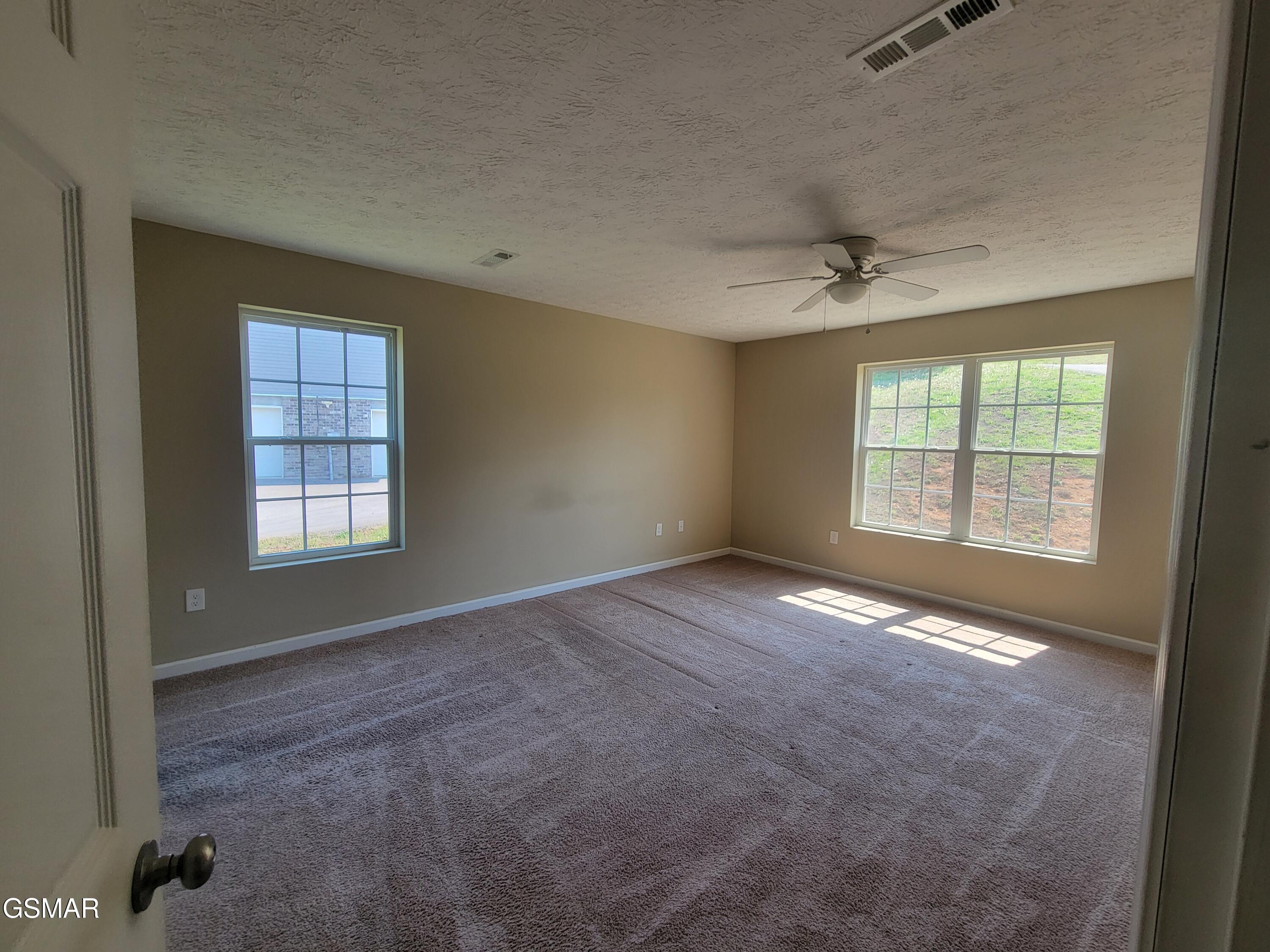 3236 Sandpiper Court Kodak TN 37764