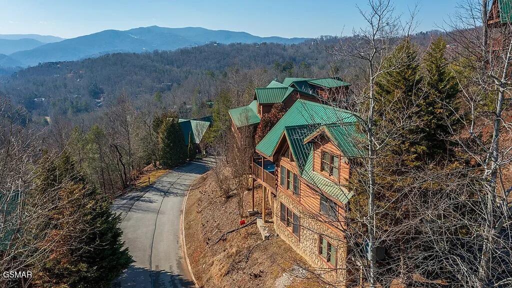 960 High Mountain Way Gatlinburg TN 37738