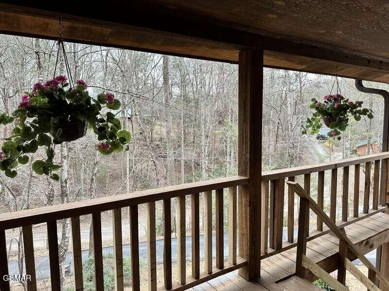 1529 Hidden Circle Sevierville TN 37876