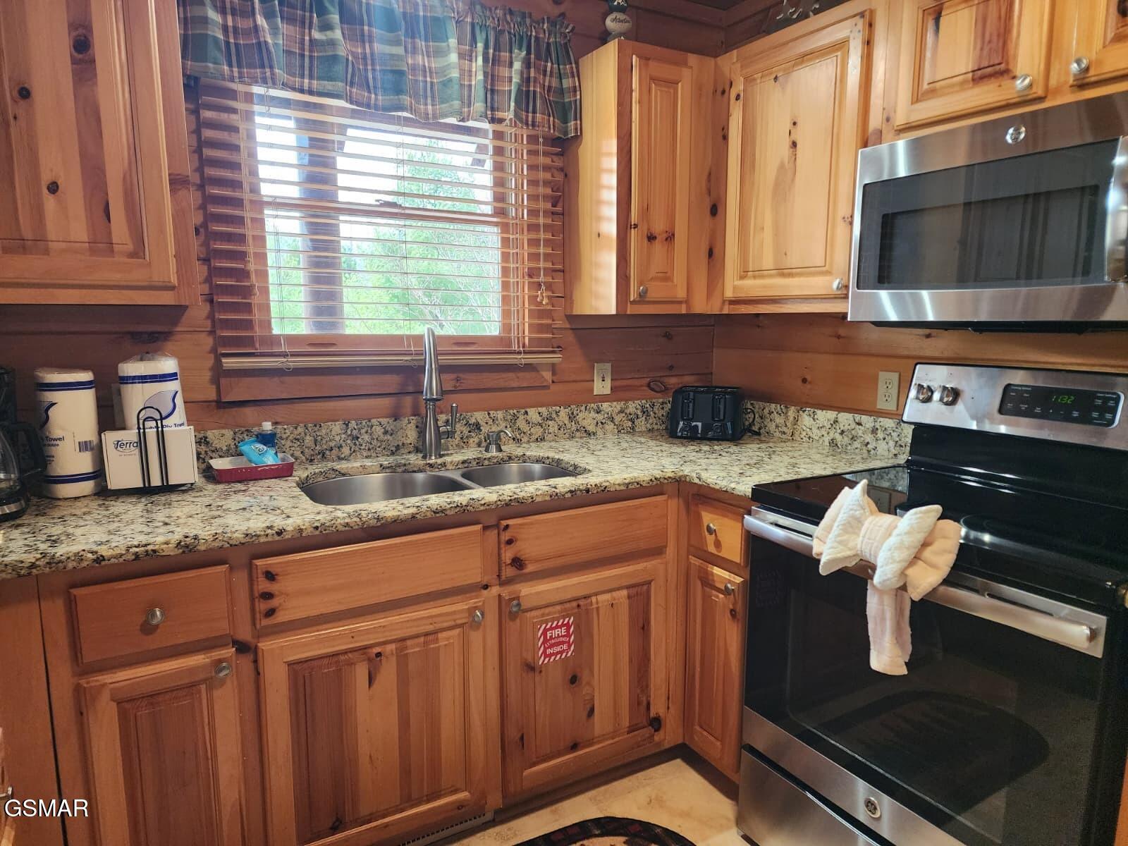 4408 Forest Vista Way Pigeon Forge TN 37863