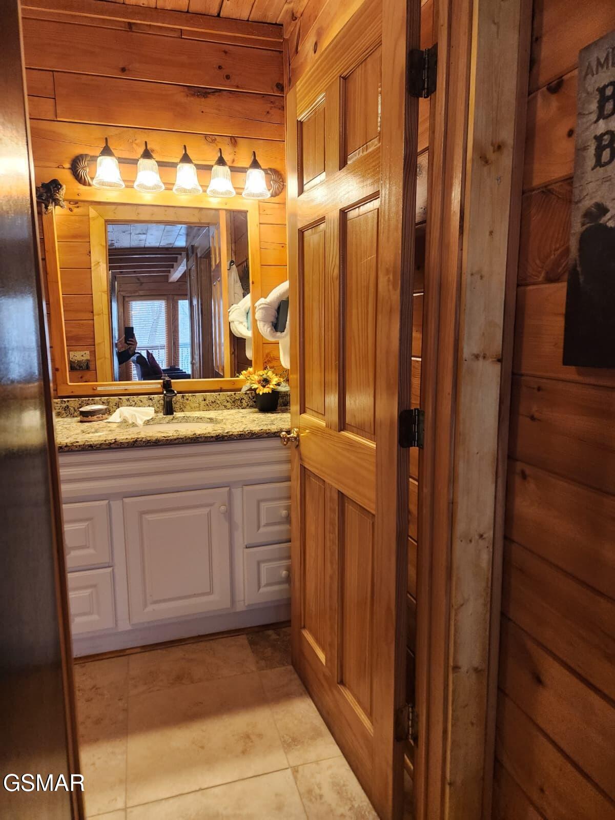 4408 Forest Vista Way Pigeon Forge TN 37863