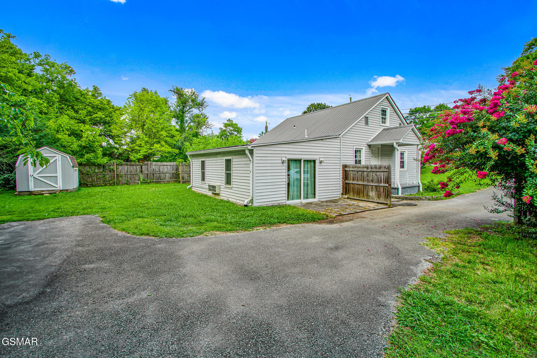 2404 Cedar Lane Knoxville TN 37918