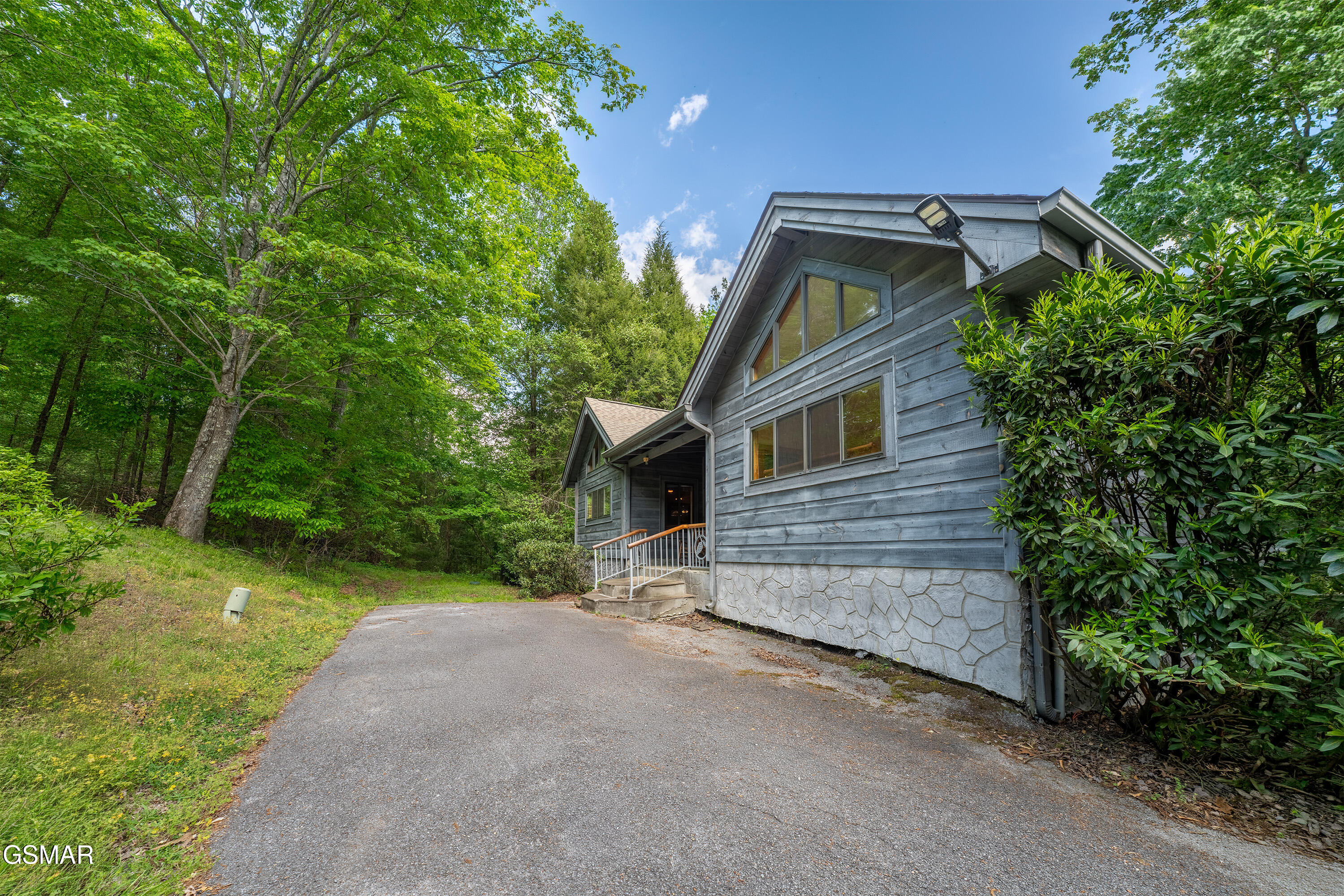 2410 Whitetail Ridge Way Sevierville TN 37862