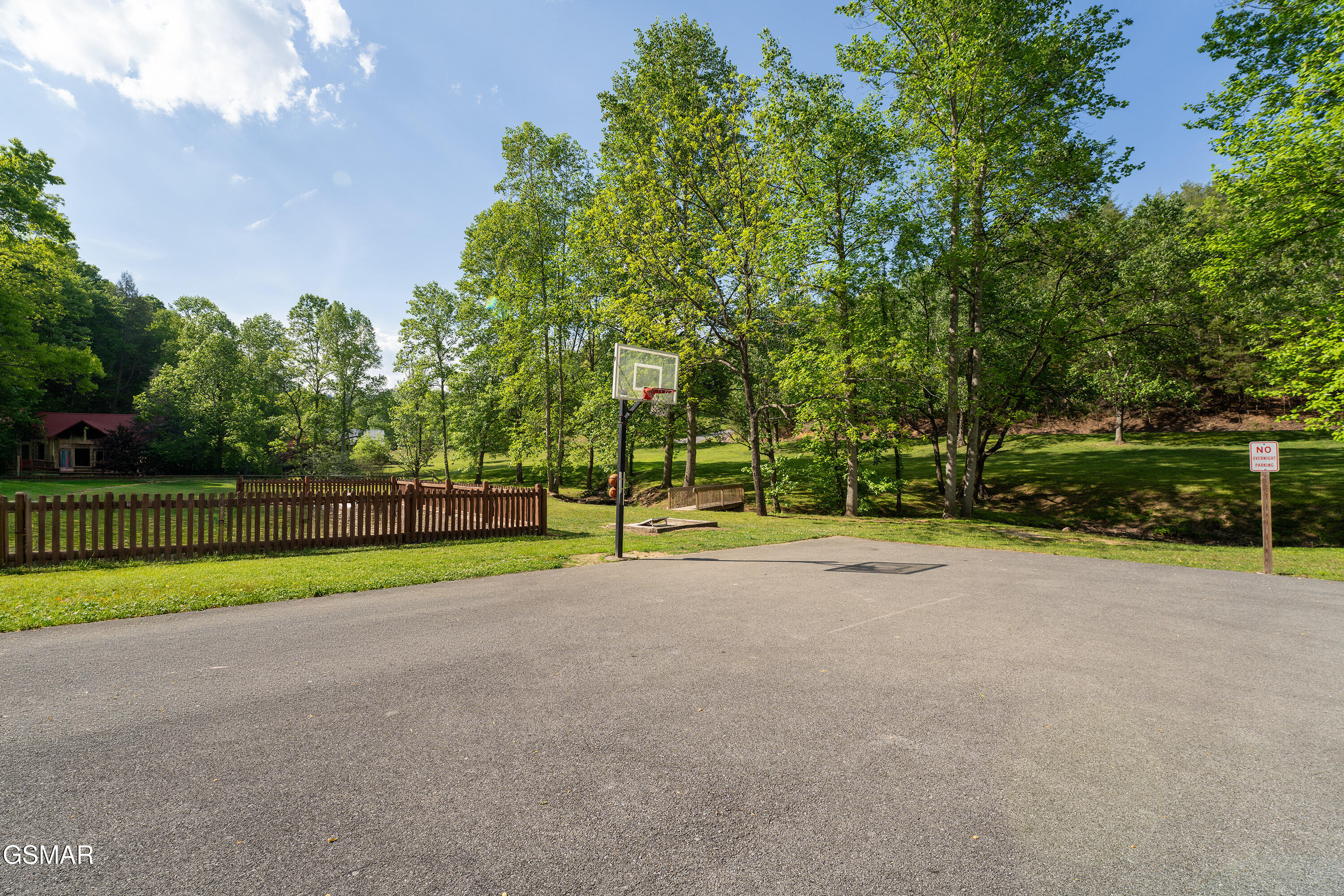 2410 Whitetail Ridge Way Sevierville TN 37862