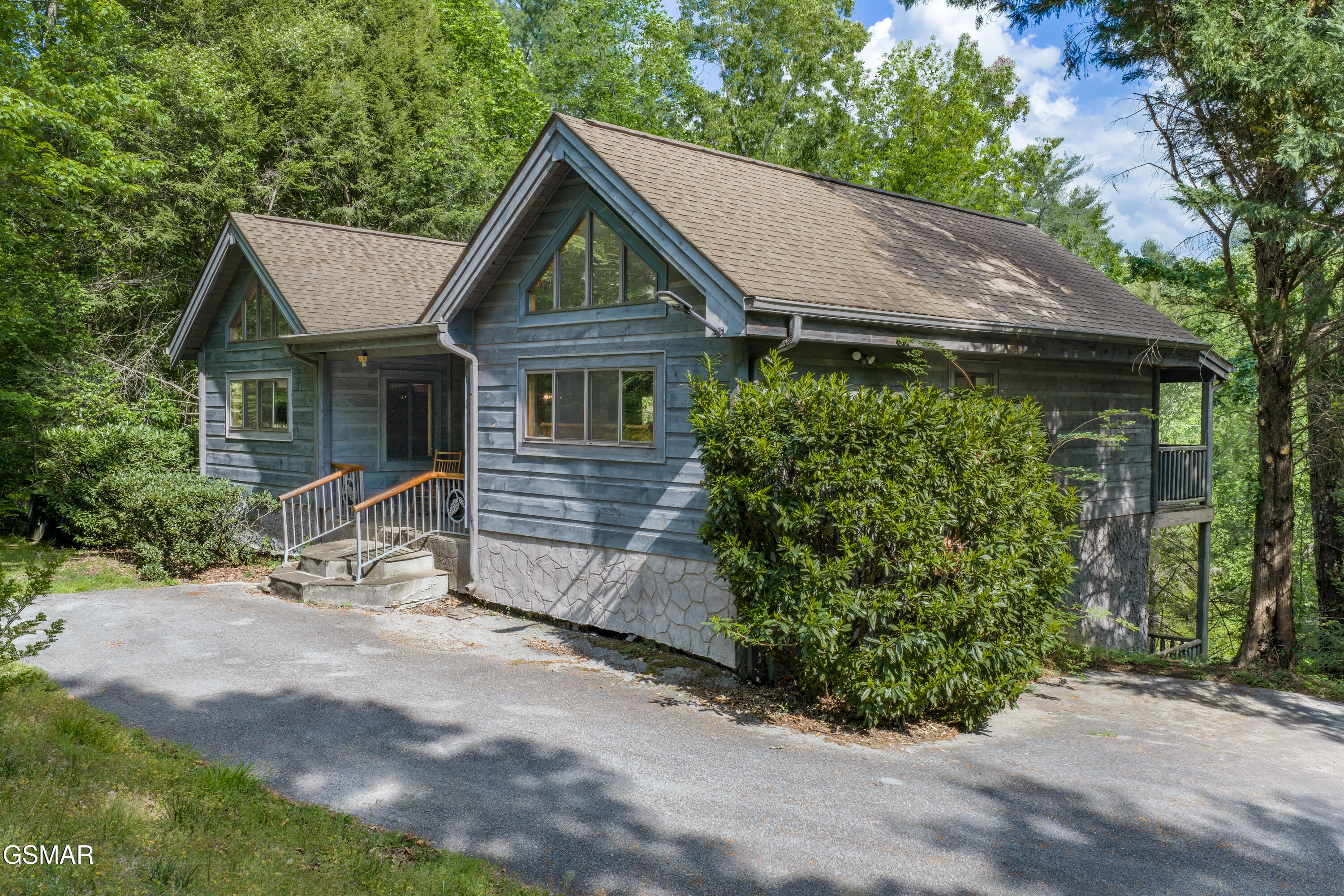 2410 Whitetail Ridge Way Sevierville TN 37862