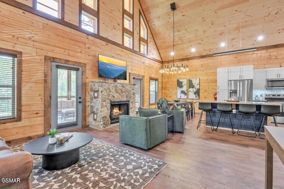 727 Nighthawk Way Pigeon Forge TN 37863