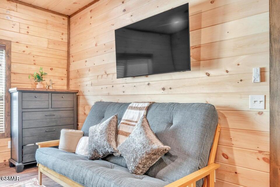 727 Nighthawk Way Pigeon Forge TN 37863