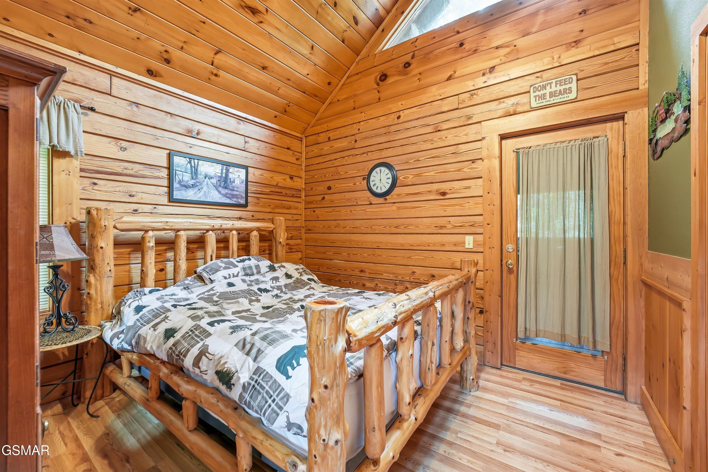 336 Big Bear Way Pigeon Forge TN 37863