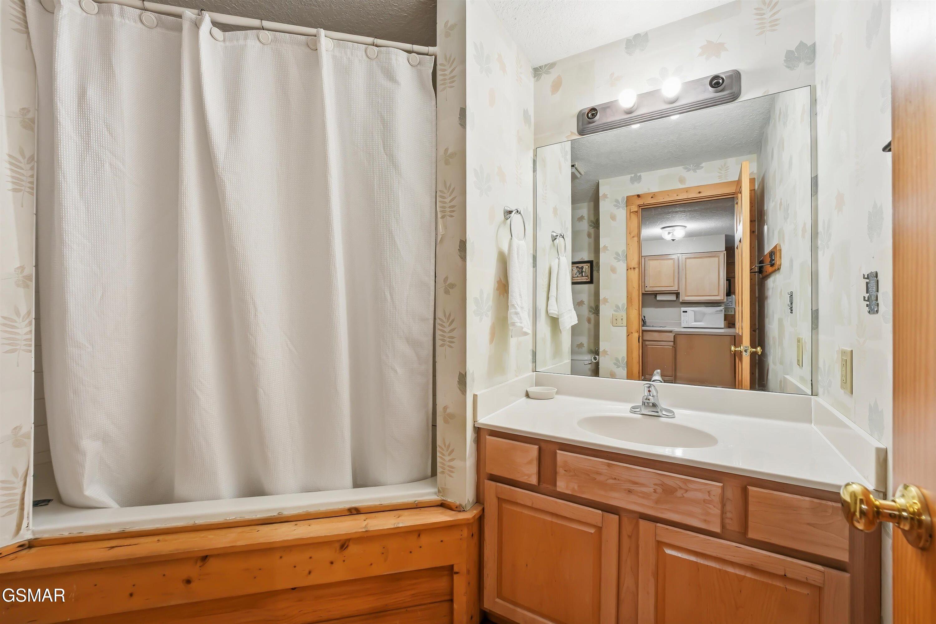 336 Big Bear Way Pigeon Forge TN 37863