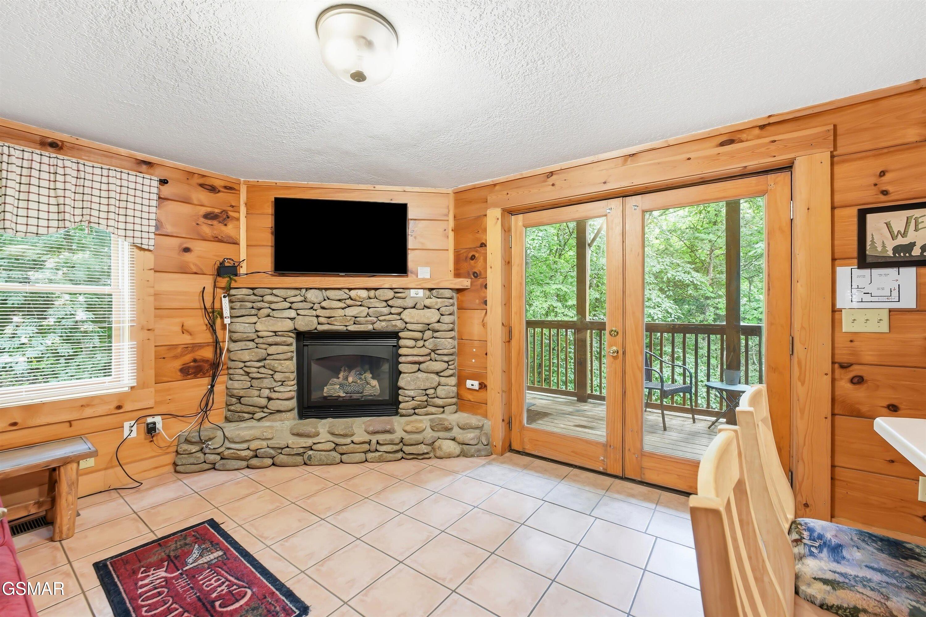 336 Big Bear Way Pigeon Forge TN 37863