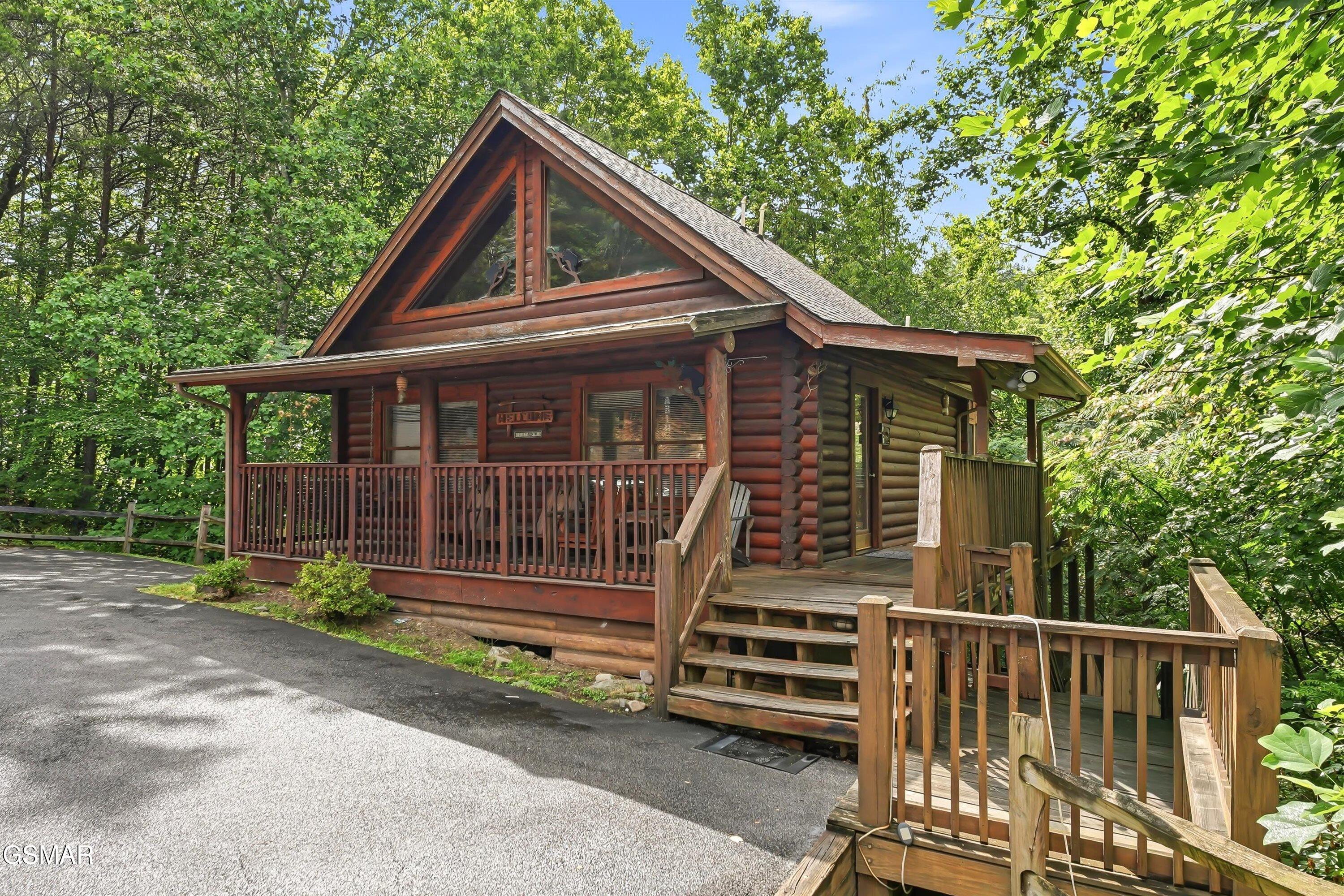 336 Big Bear Way Pigeon Forge TN 37863