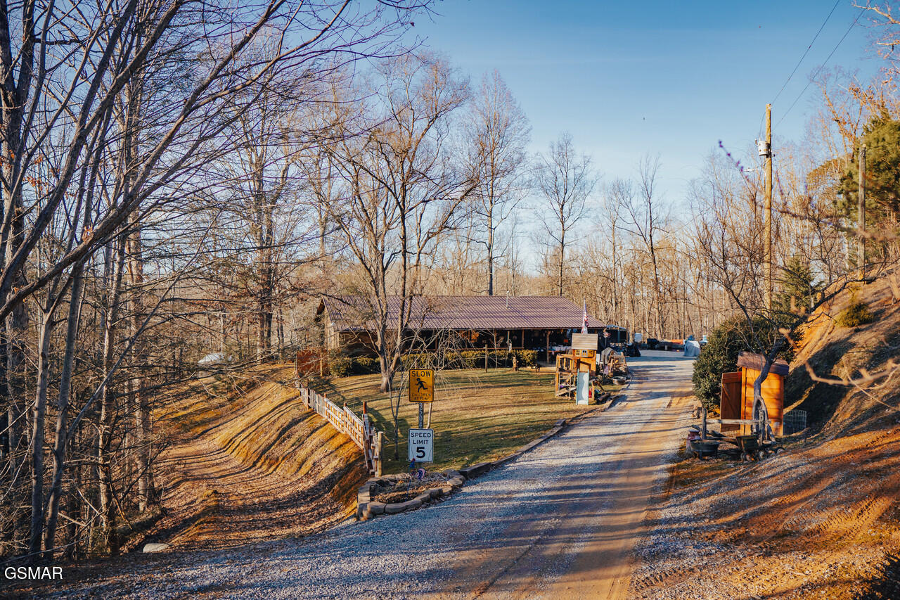 3504 James Phillips Way Sevierville TN 37876