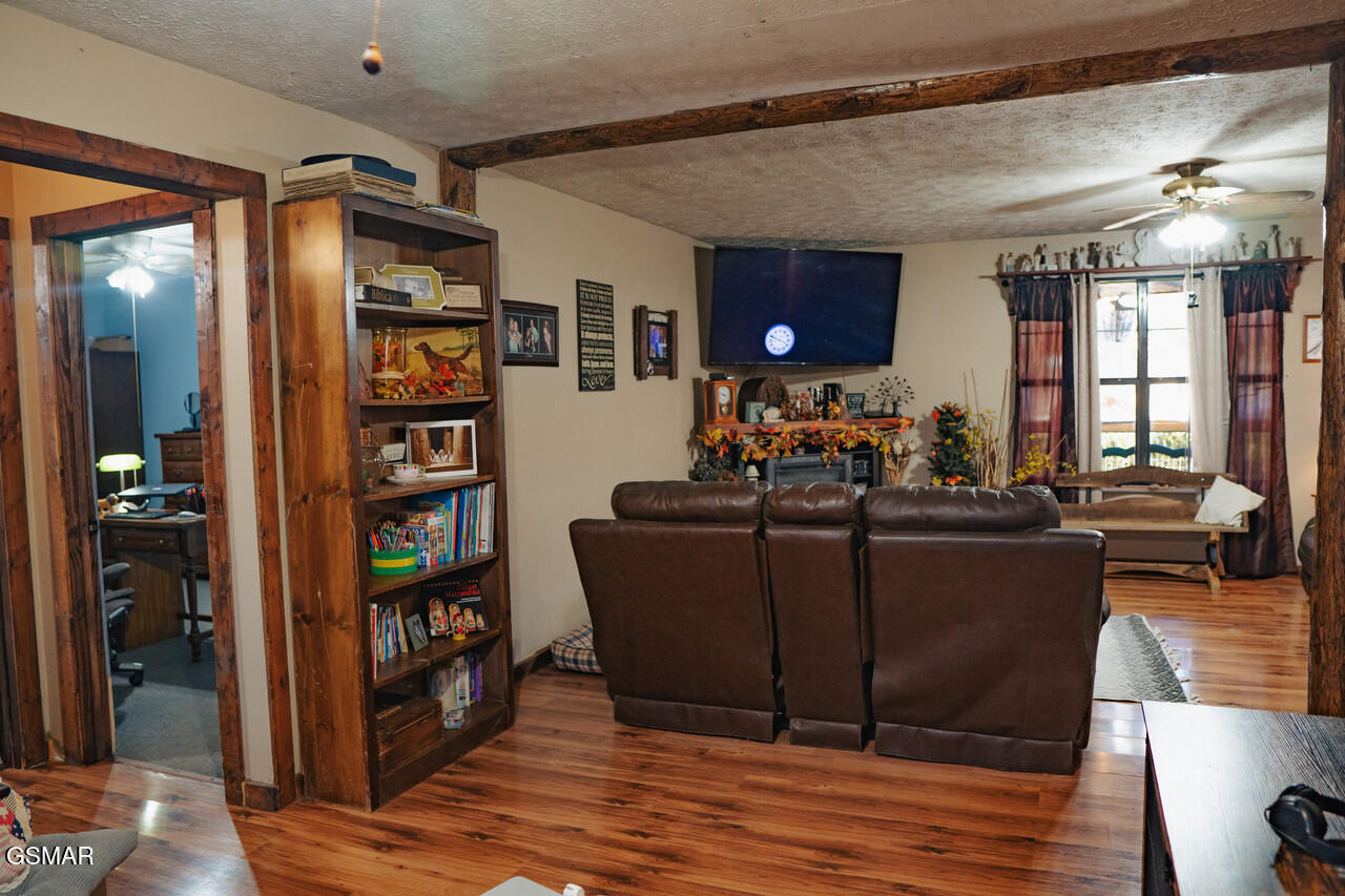 3504 James Phillips Way Sevierville TN 37876