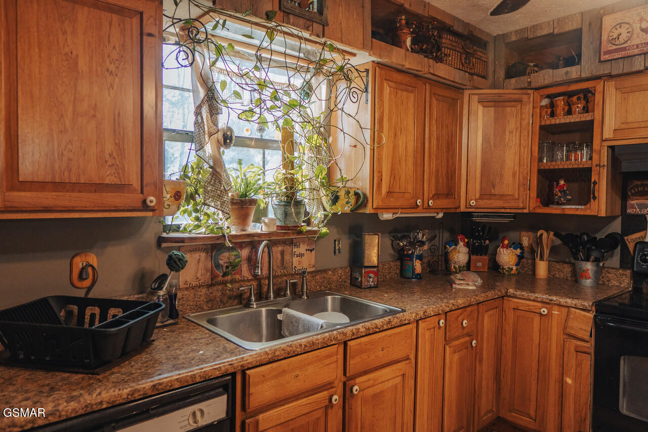 3504 James Phillips Way Sevierville TN 37876