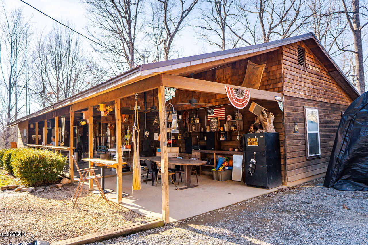 3504 James Phillips Way Sevierville TN 37876