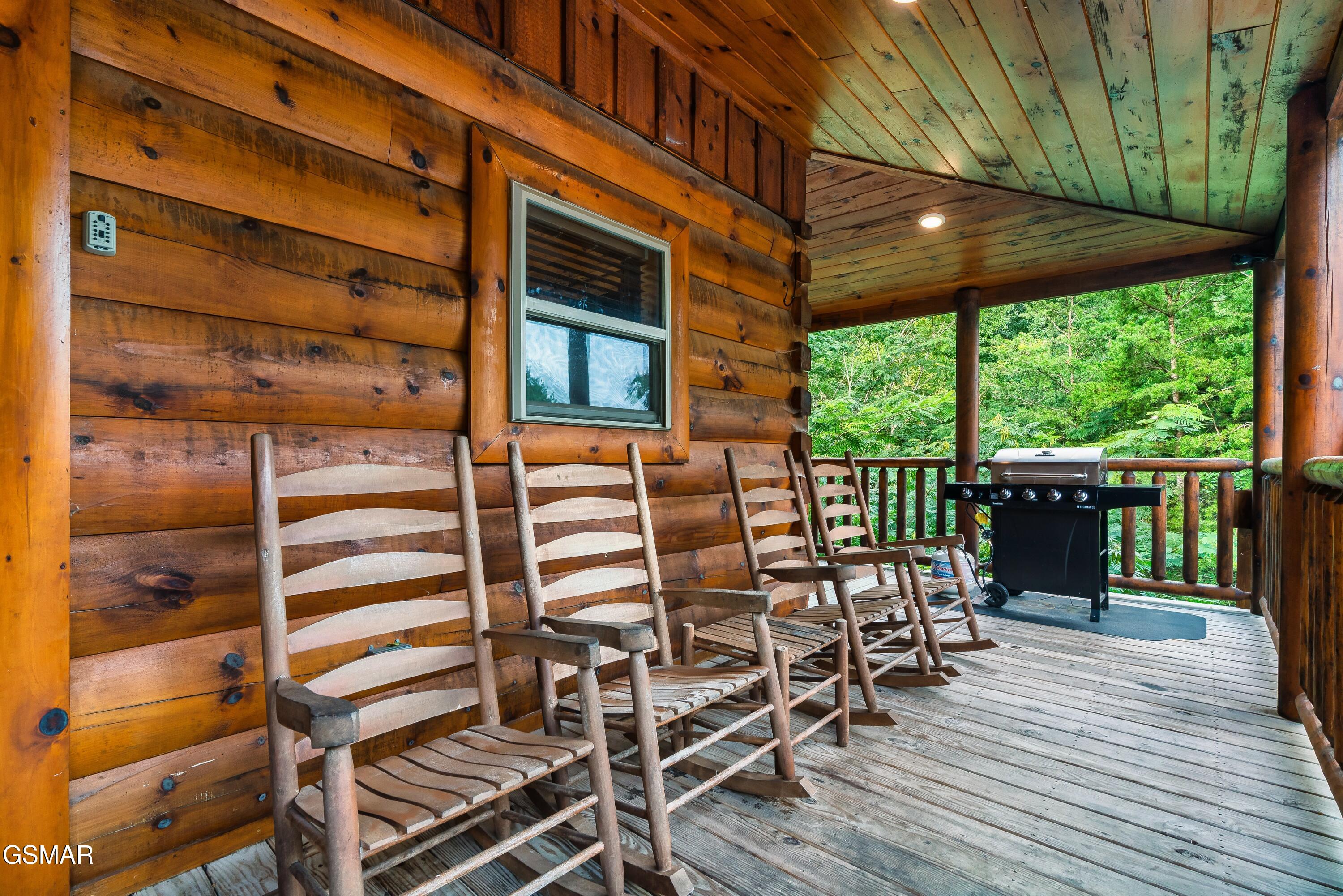 1924 Bear Creek Falls Way Sevierville TN 37876