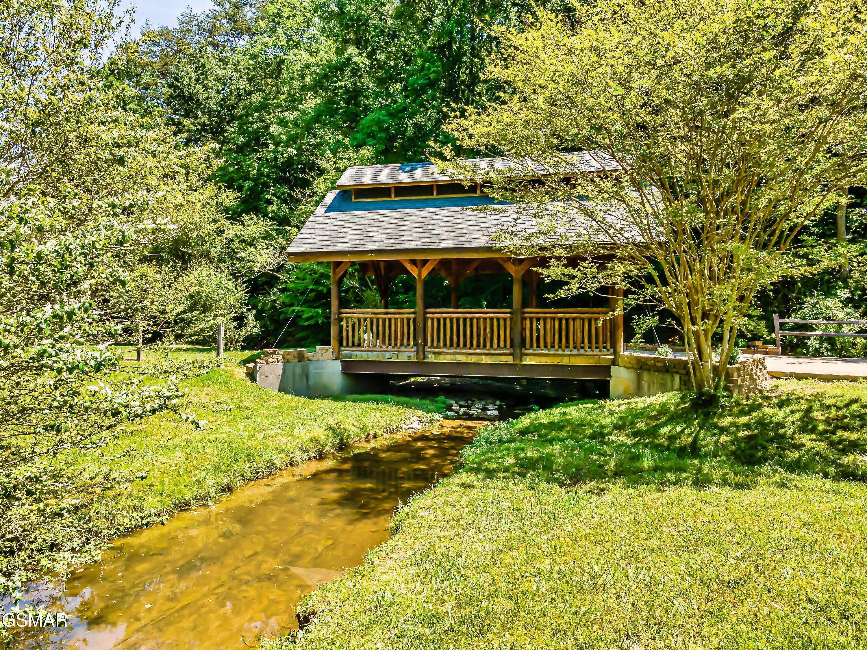 1924 Bear Creek Falls Way Sevierville TN 37876
